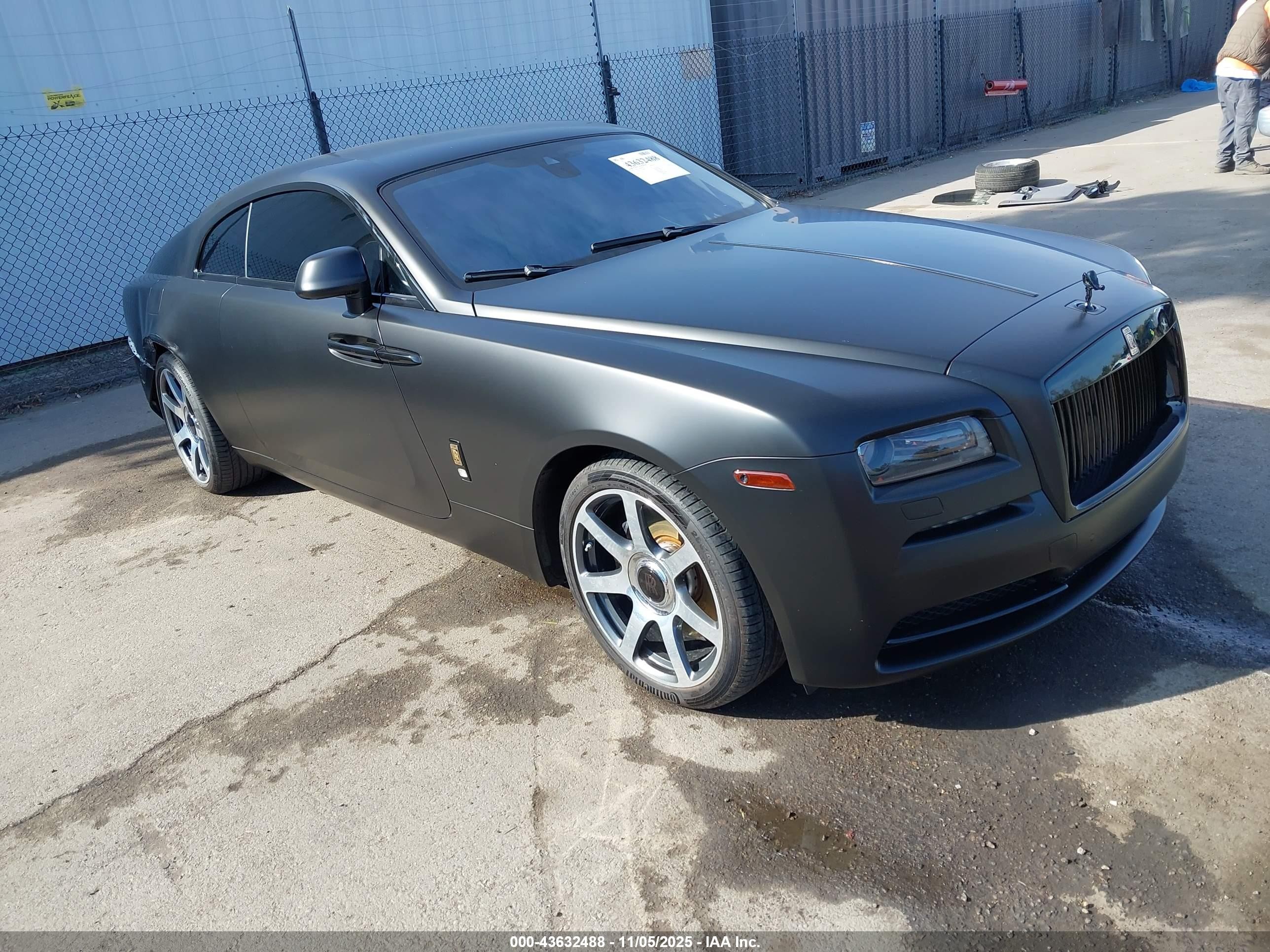 2016 Rolls-Royce Wraith, VIN SCA665C55GUX86000 — Rear end