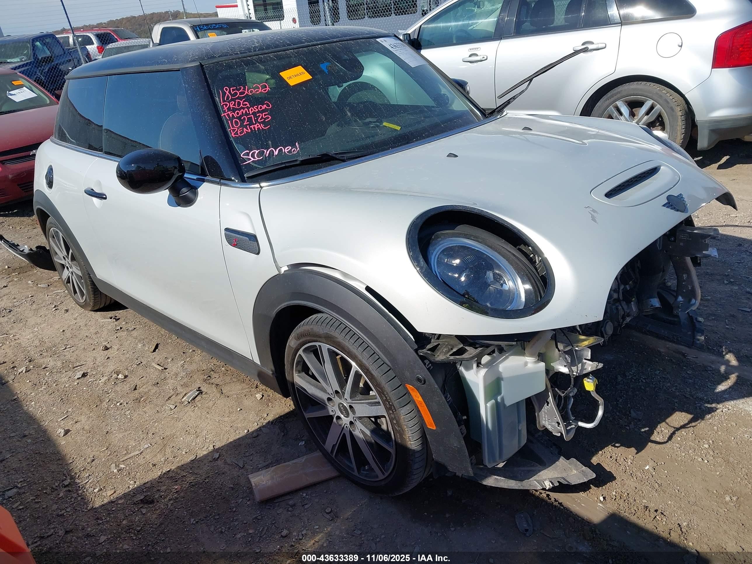 2023 MINI Hardtop Cooper S, VIN WMW53DH03P2T54258 — Front end