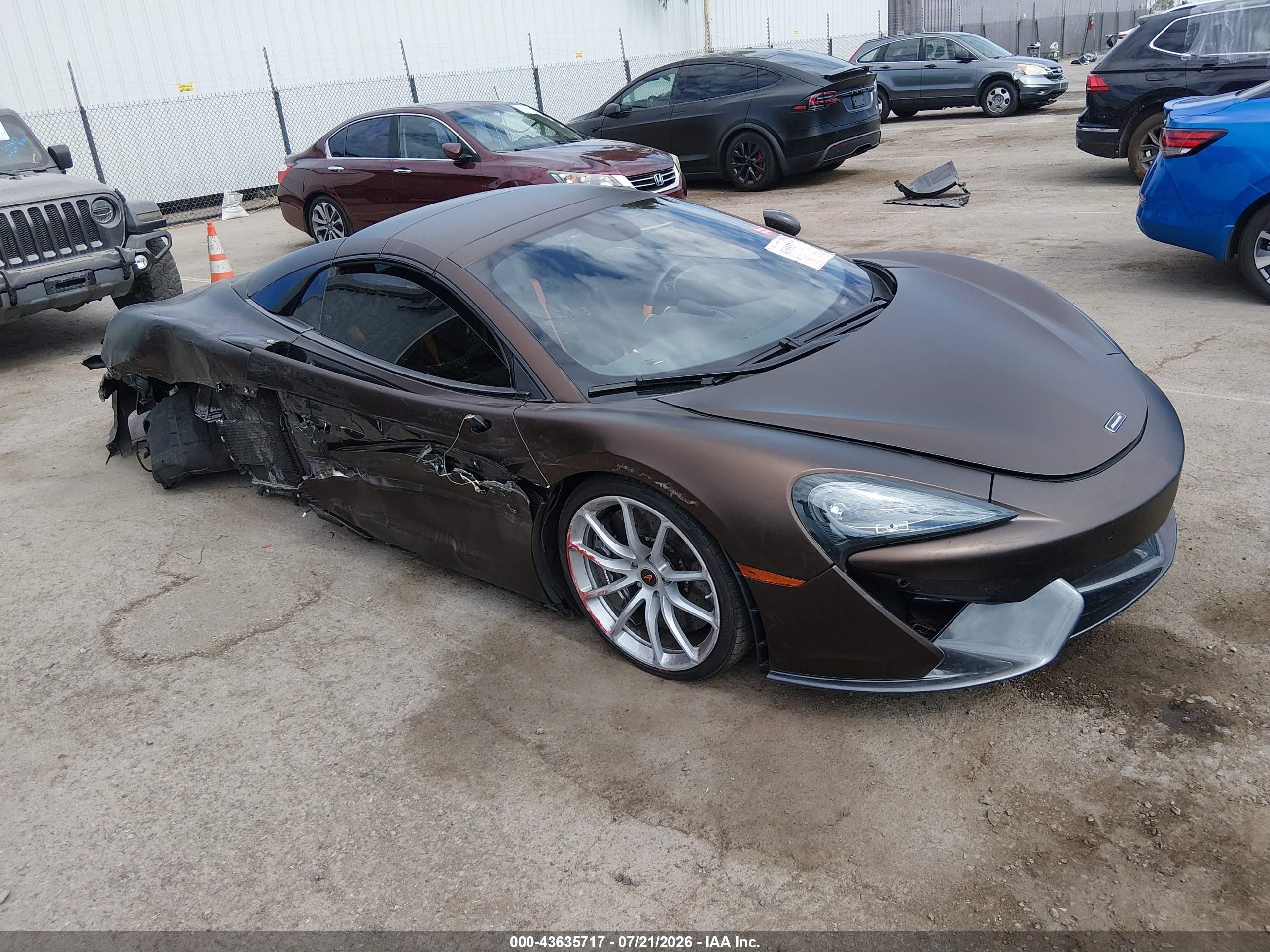 2018 McLaren 570S, VIN SBM13FAA5JW004086 — Side