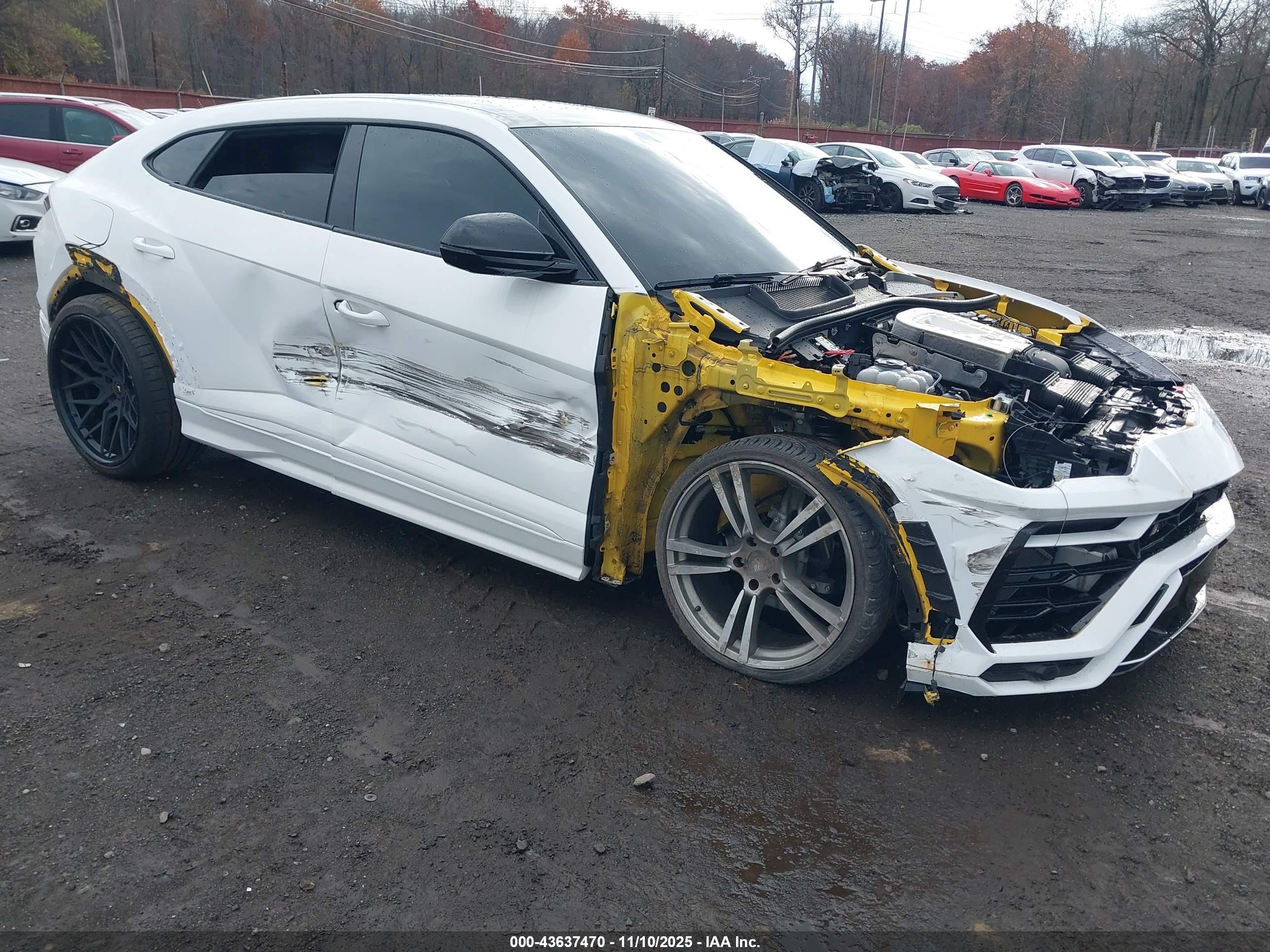 2019 Lamborghini Urus, VIN ZPBUA1ZL8KLA01117 — Auction photo