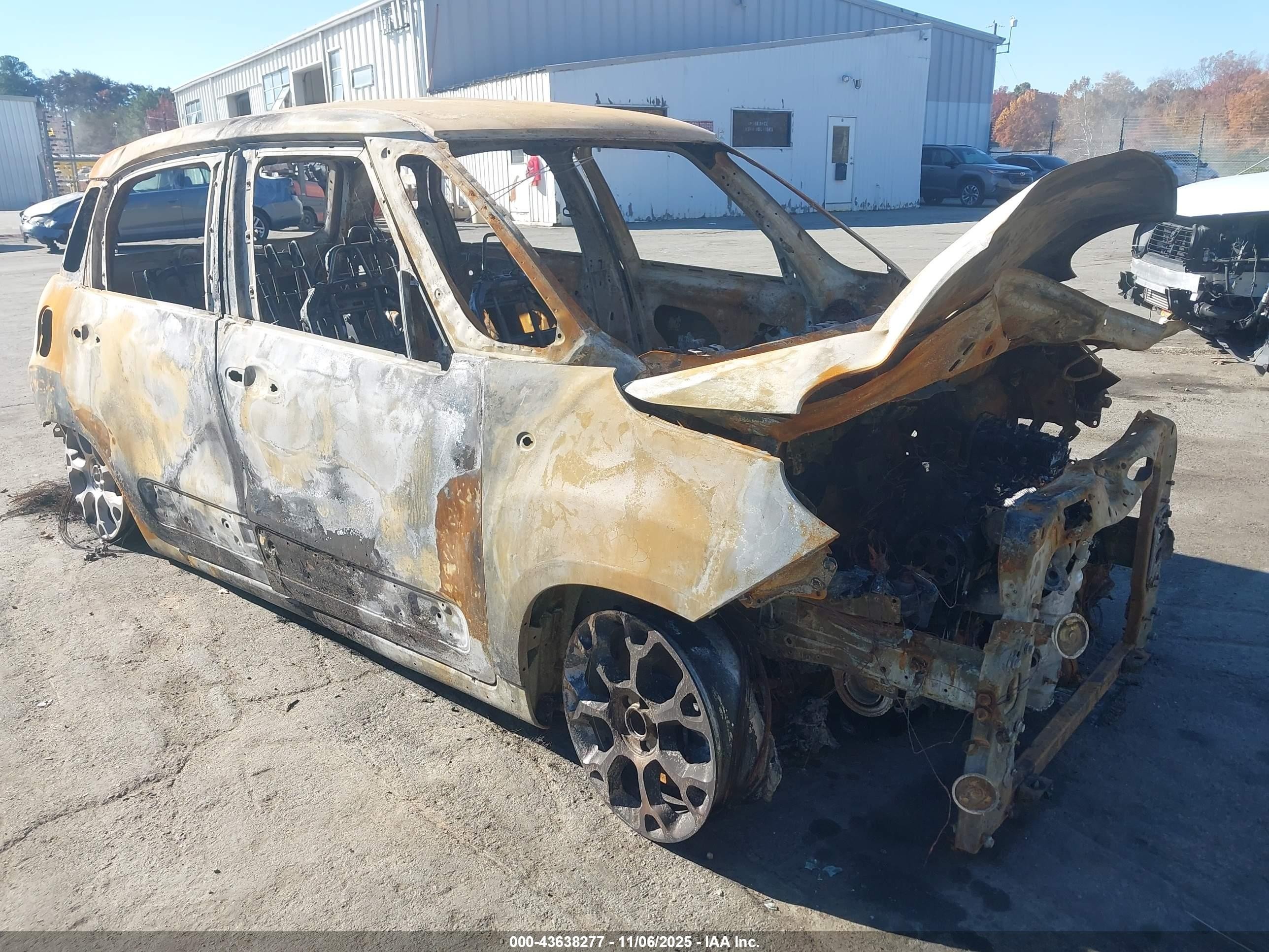 2014 FIAT 500L Trekking, VIN ZFBCFADH8EZ017488 — Burn