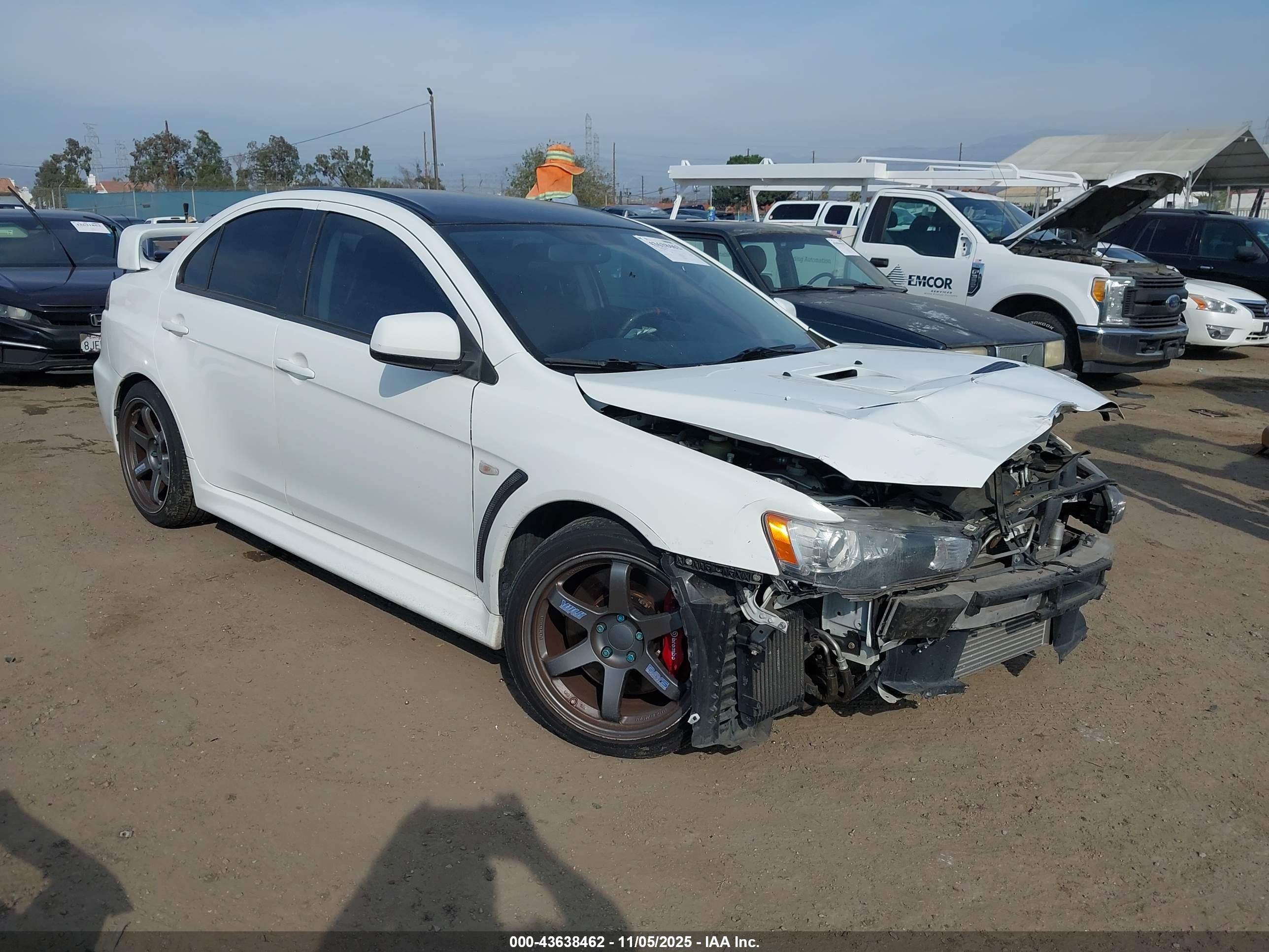 2014 Mitsubishi Lancer Evolution MR, VIN JA32W5FV6EU019433 — Front end