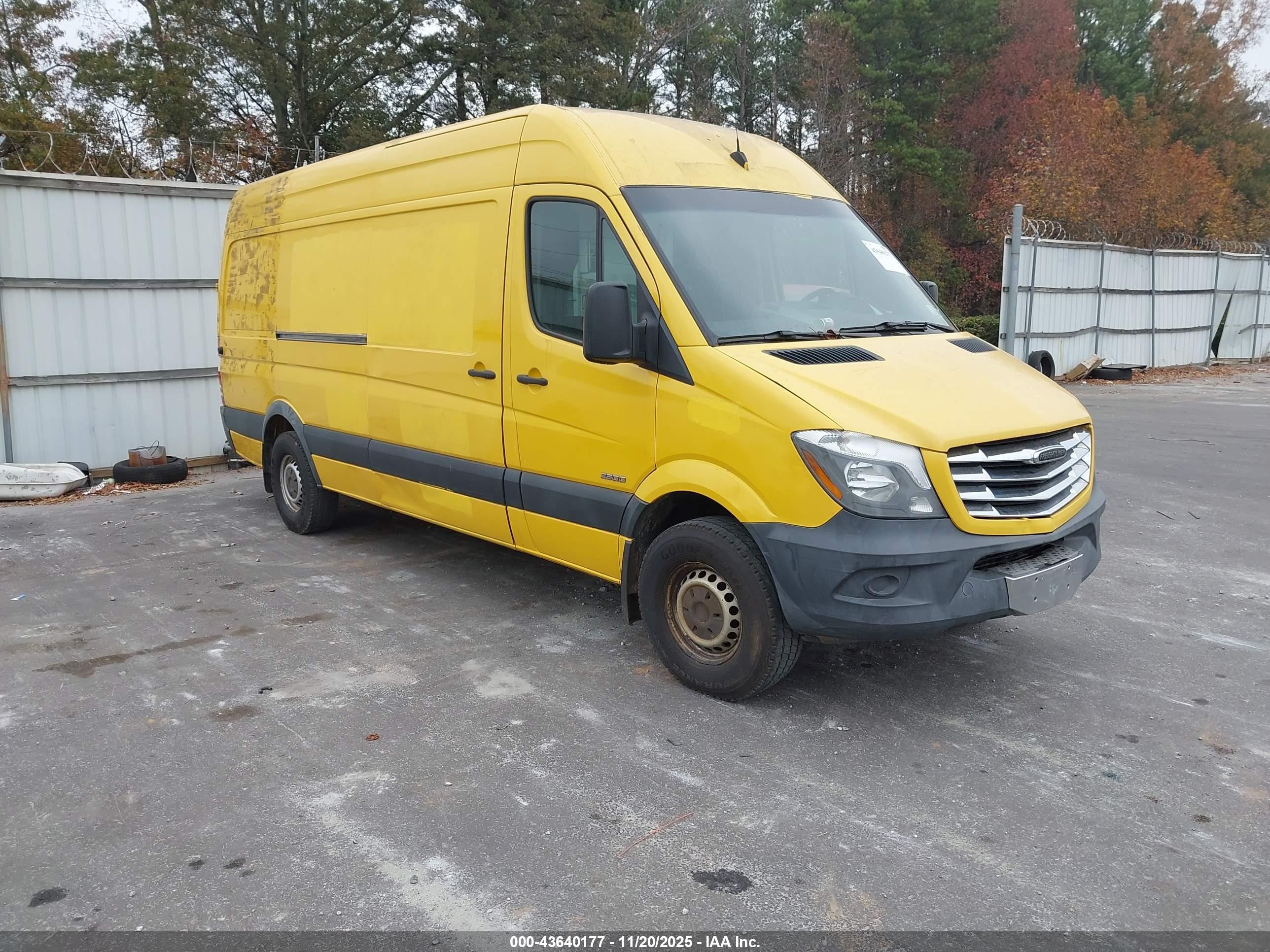 2014 Freightliner Sprinter, VIN WDYPE8DB7E5851964 — Front end