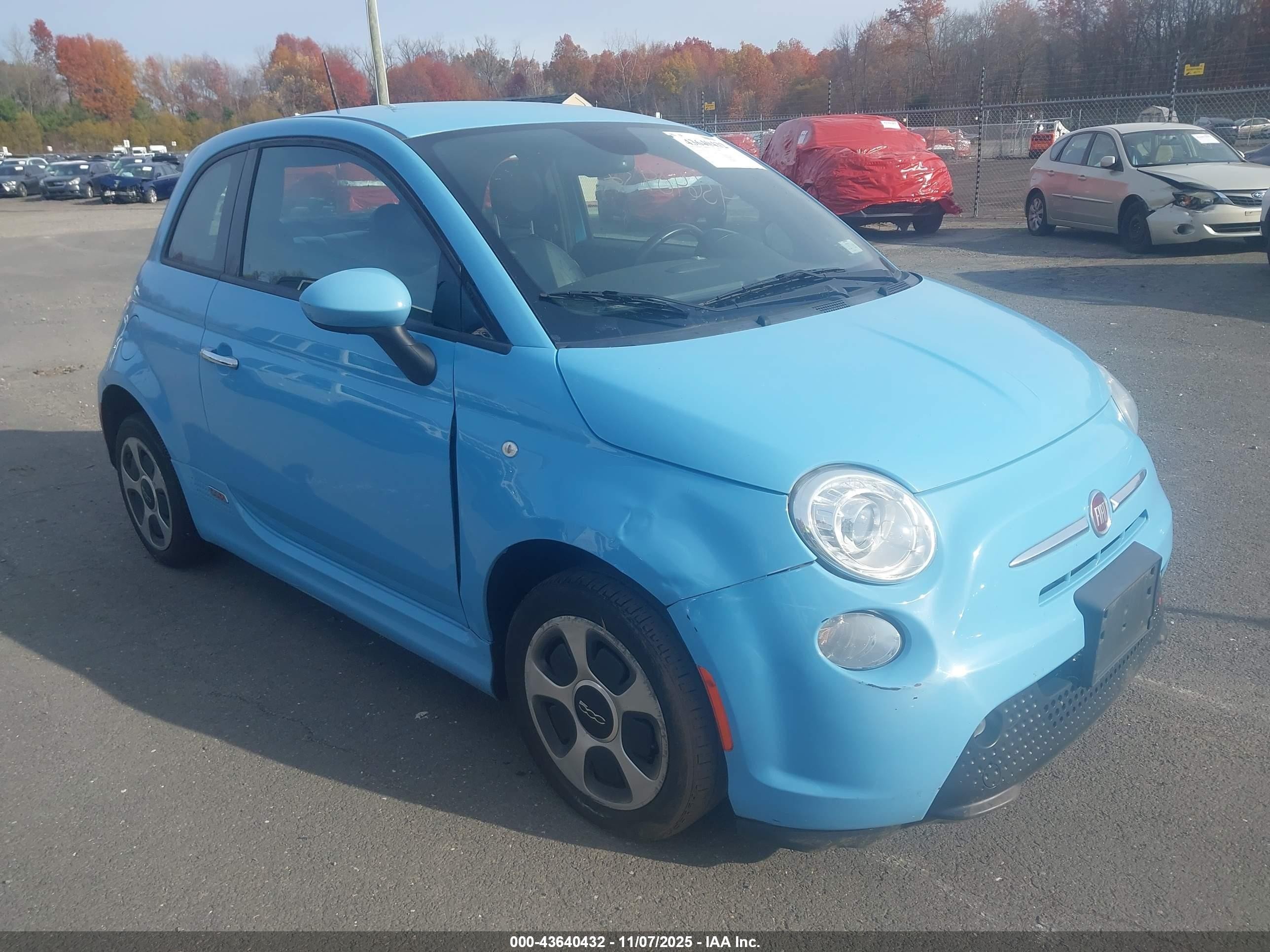 2015 FIAT 500e, VIN 3C3CFFGE6FT756576 — Front end