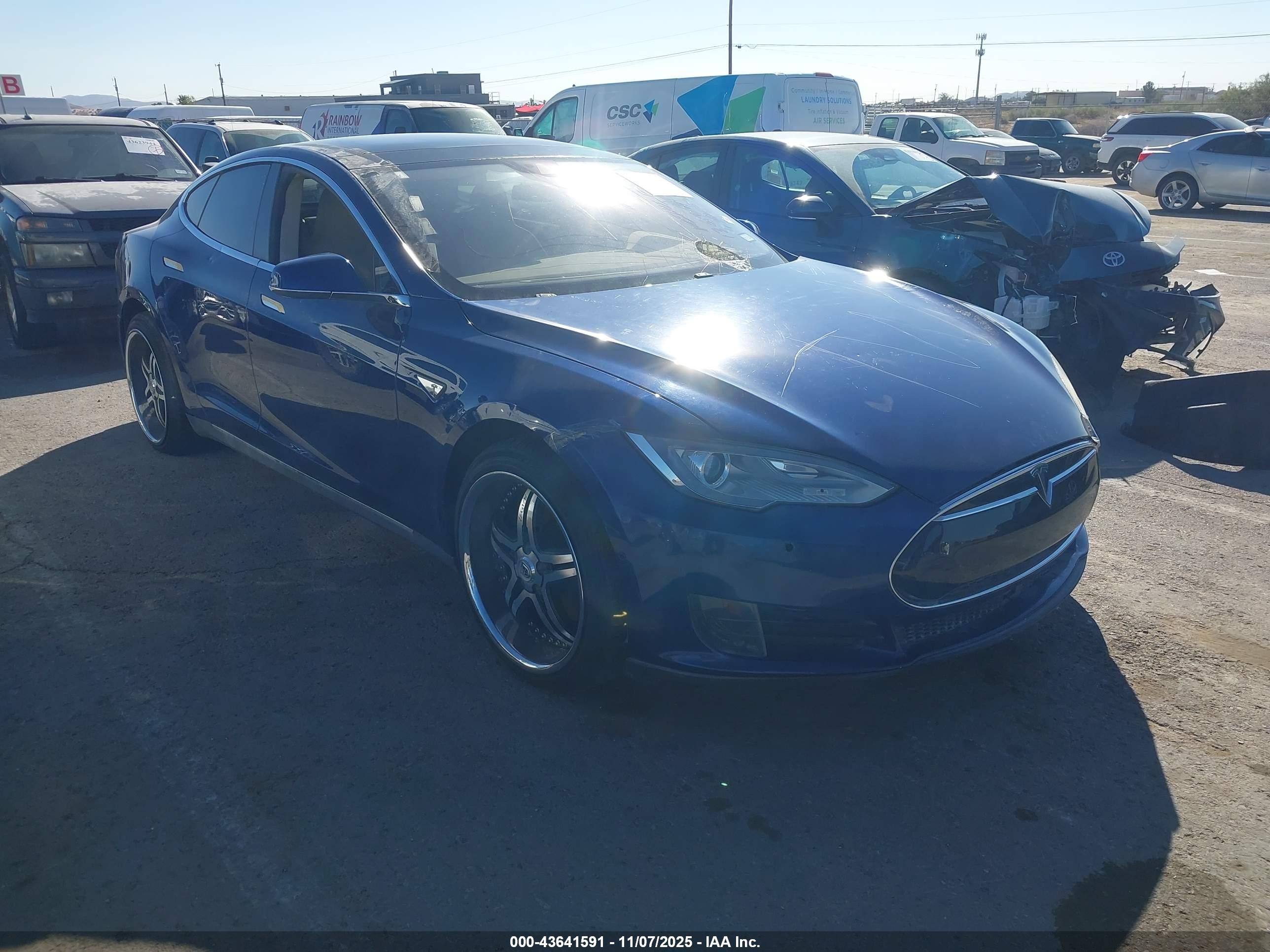 2016 Tesla Model S 70, VIN 5YJSA1E13GF126023 — Vandalism