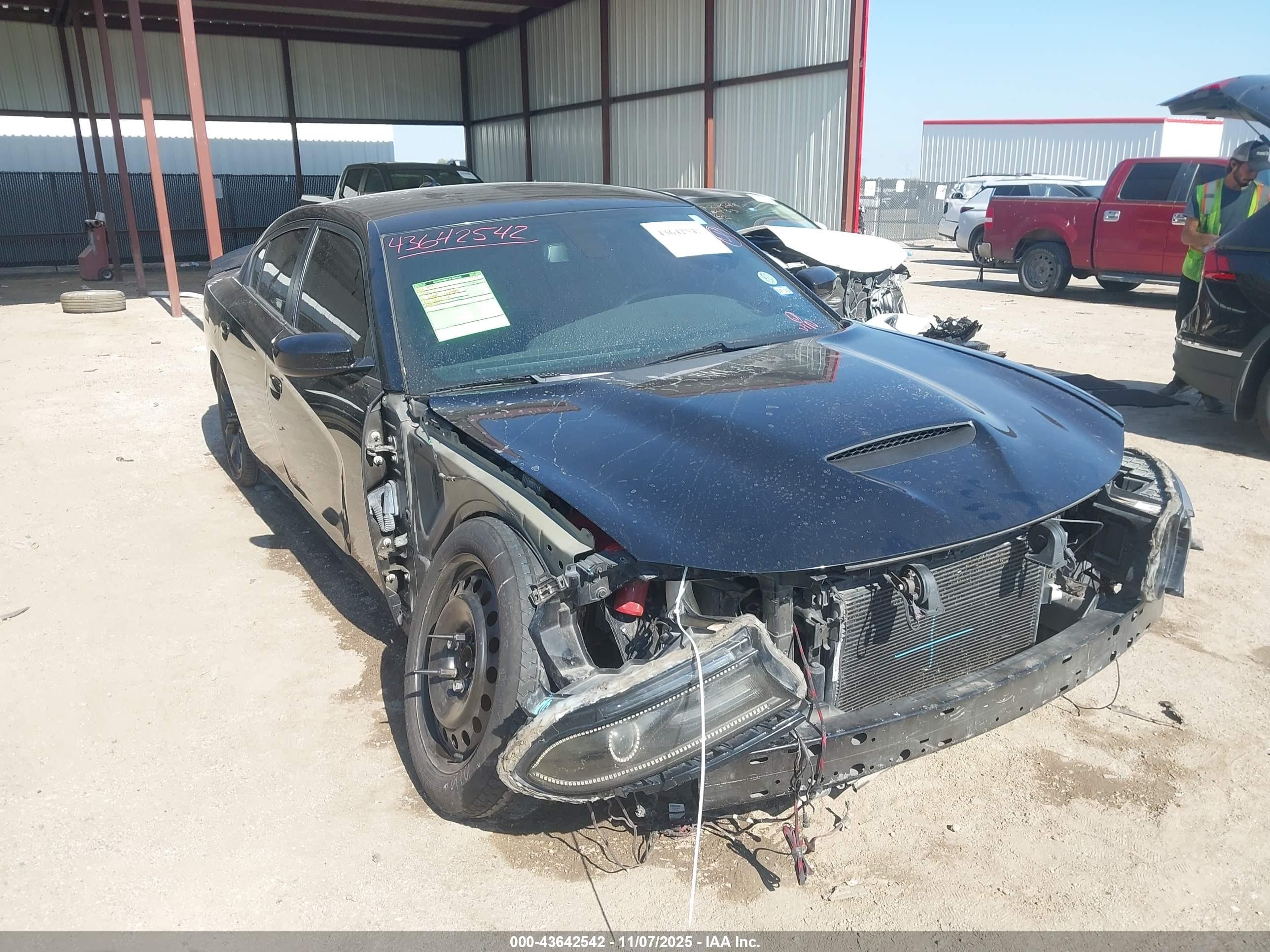 2021 Dodge Charger GT, VIN 2C3CDXHG8MH605837 — Front end