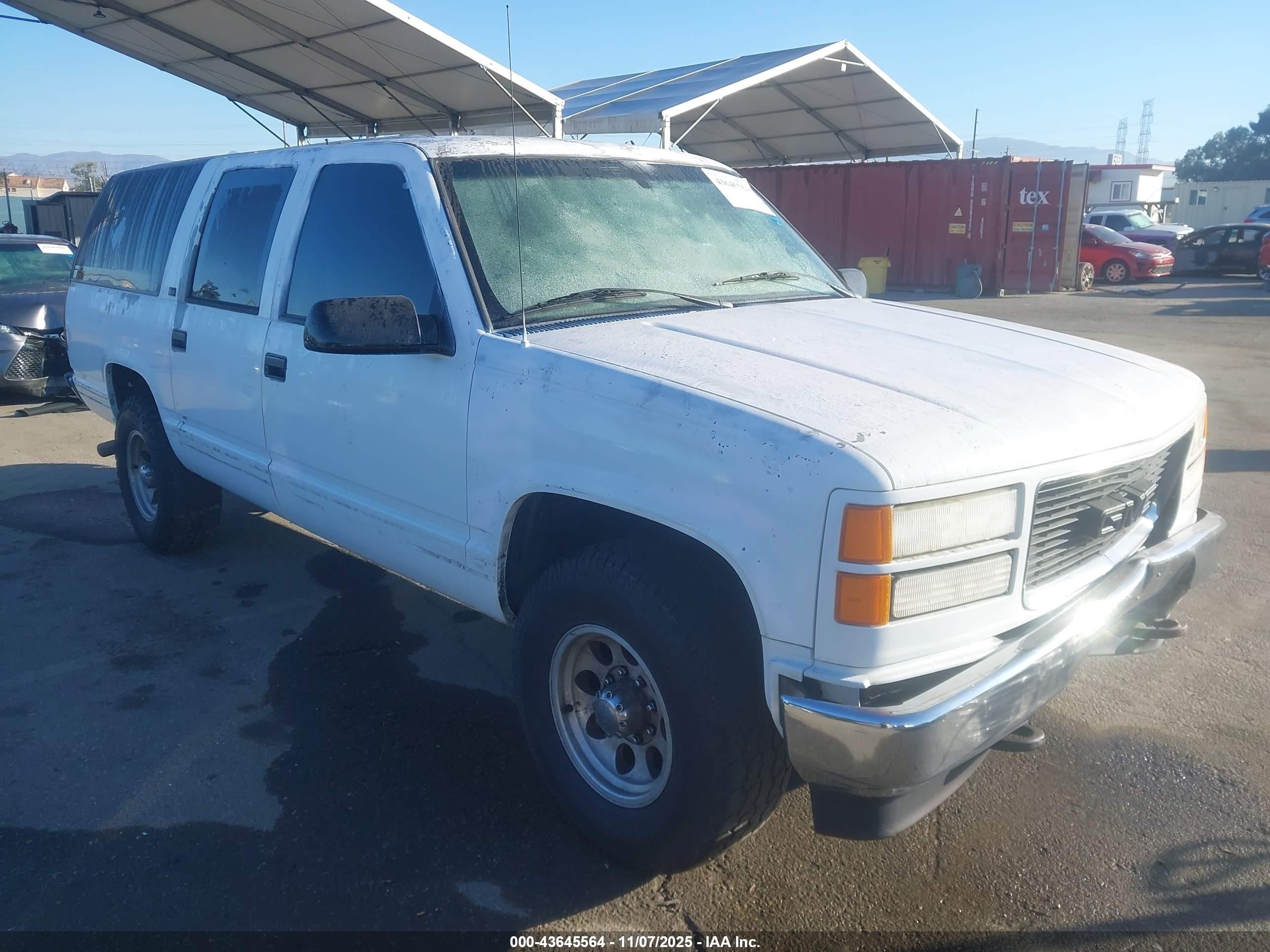 1995 GMC Suburban, VIN 1GKGC26K3SJ728083 — Theft recovery