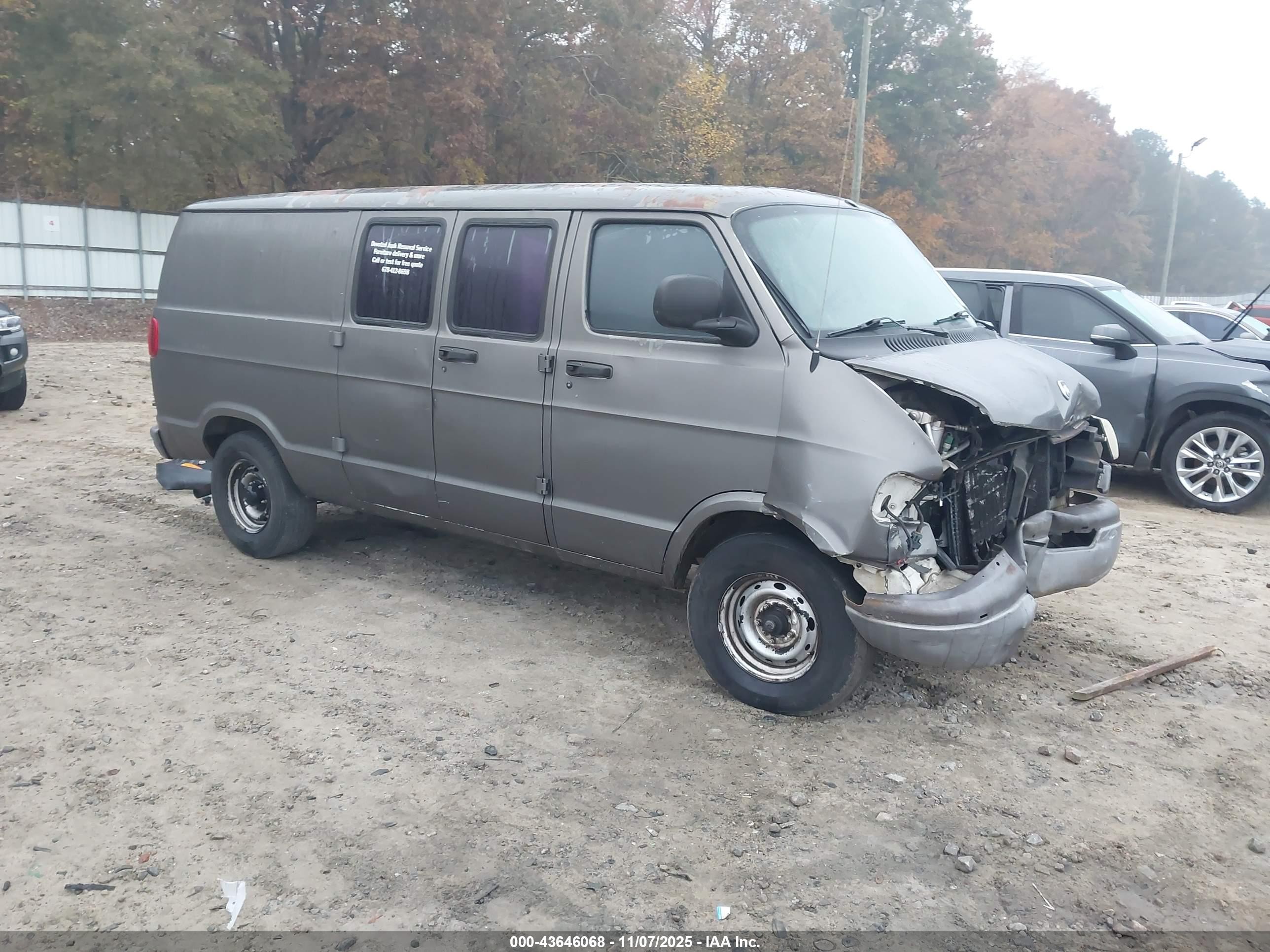 1999 Dodge Cargo, VIN 2B7HB11Y5XK574836 — Front end