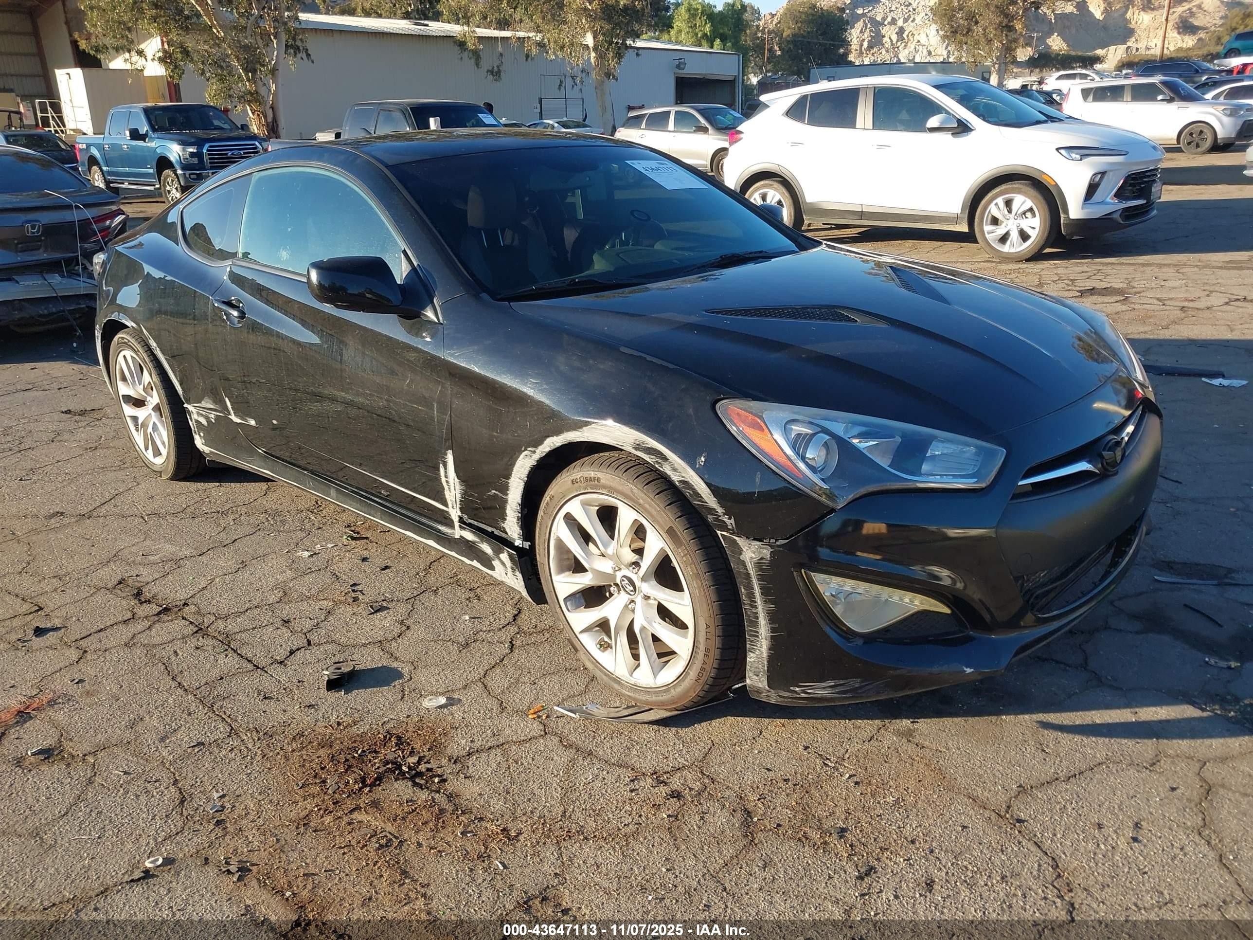 2014 Hyundai Genesis Coupe 2.0T, VIN KMHHT6KD9EU117097 — Side