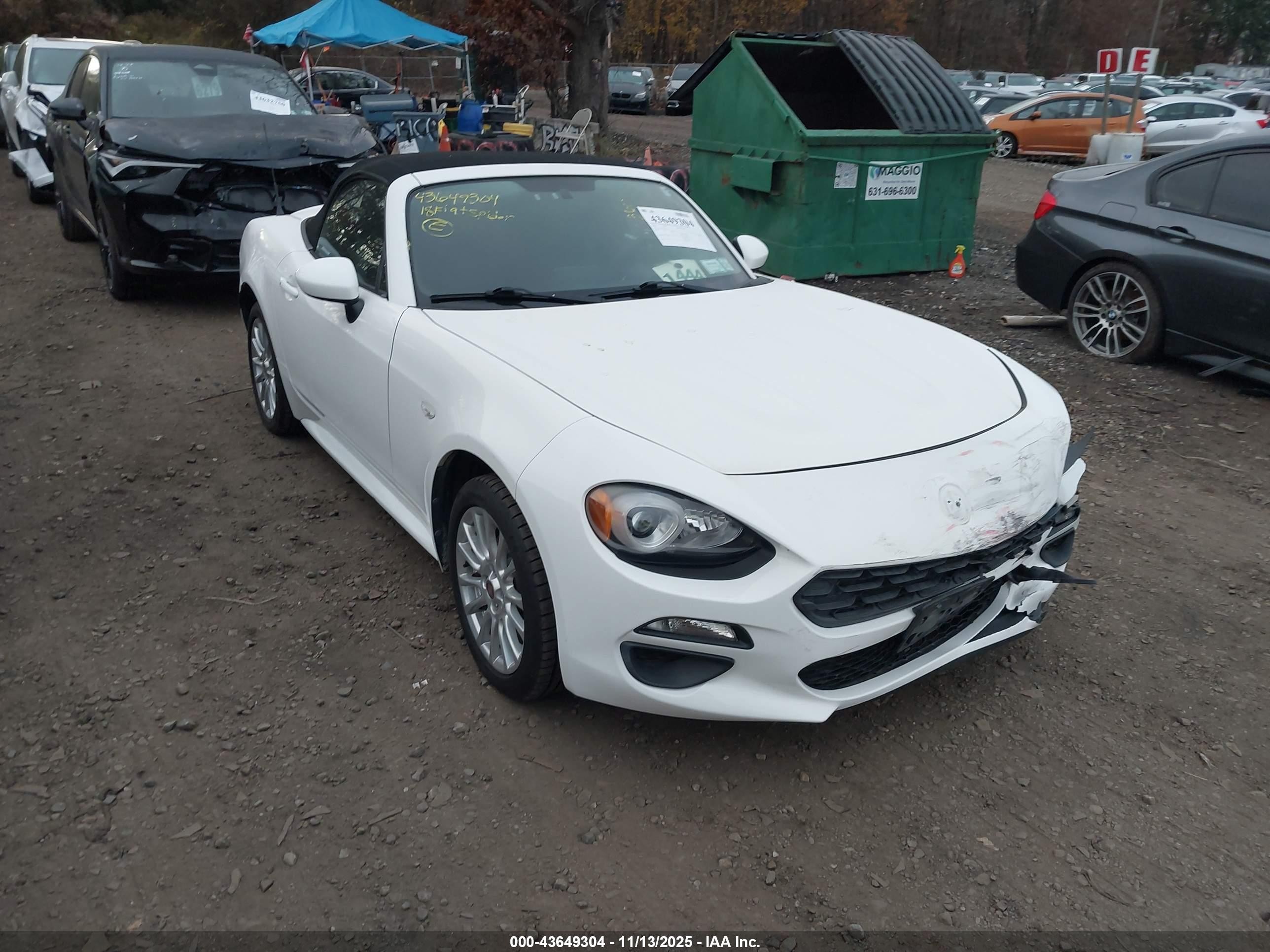2018 FIAT 124 Spider Abarth, VIN JC1NFAEK7J0137570 — Front end
