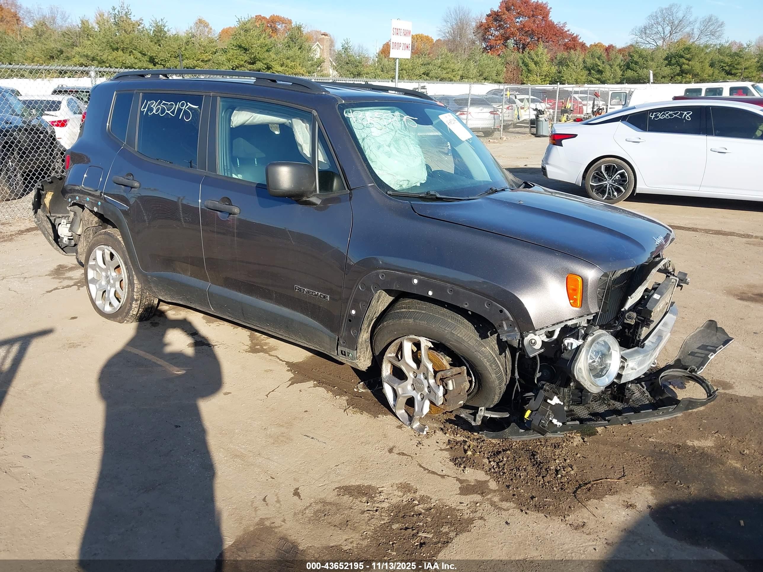 2018 Jeep Renegade Sport, VIN ZACCJBAB4JPJ17207 — По всему кузову