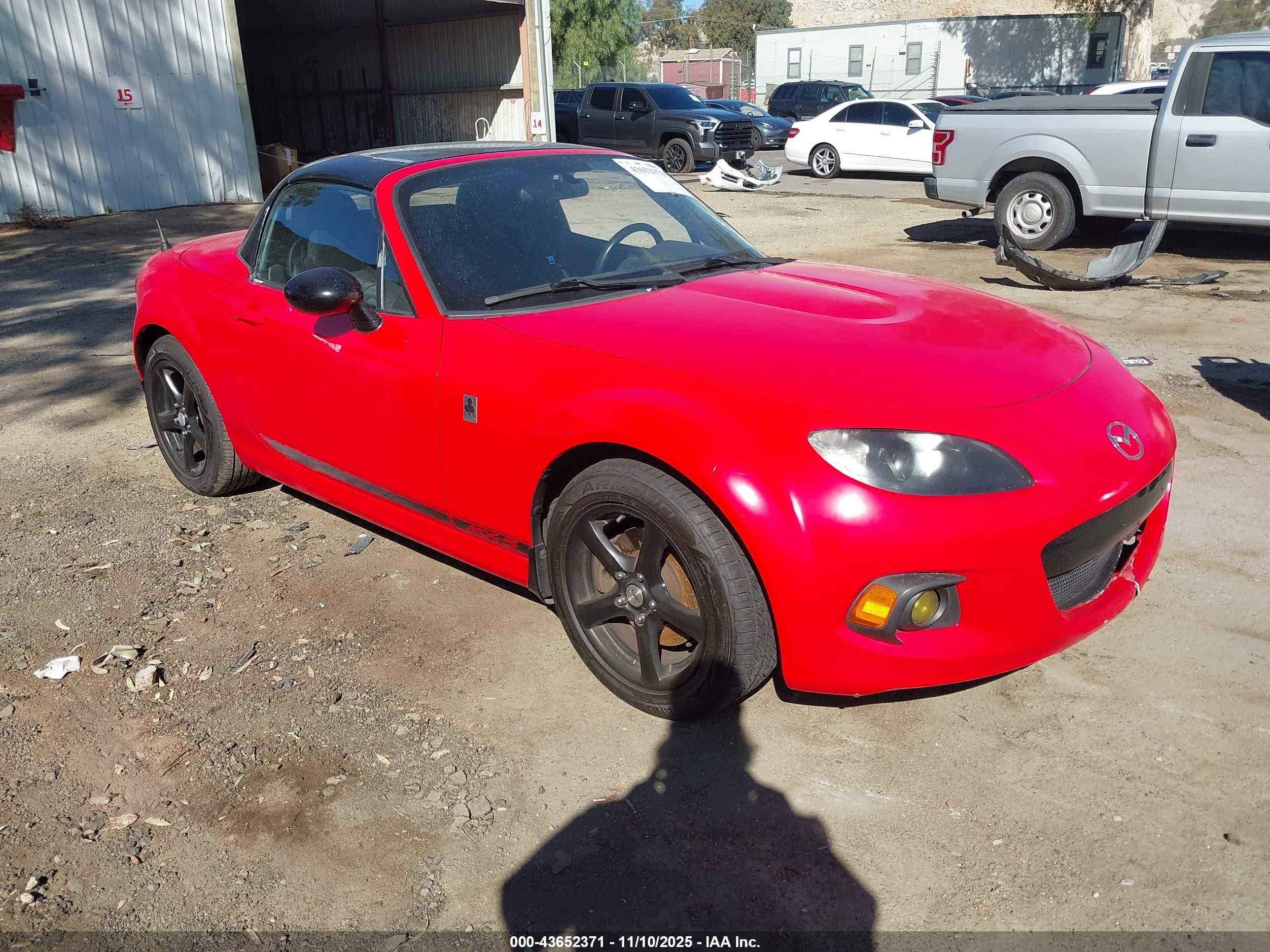 2014 Mazda MX-5 Miata Touring, VIN JM1NC2MF3E0234759 — Side