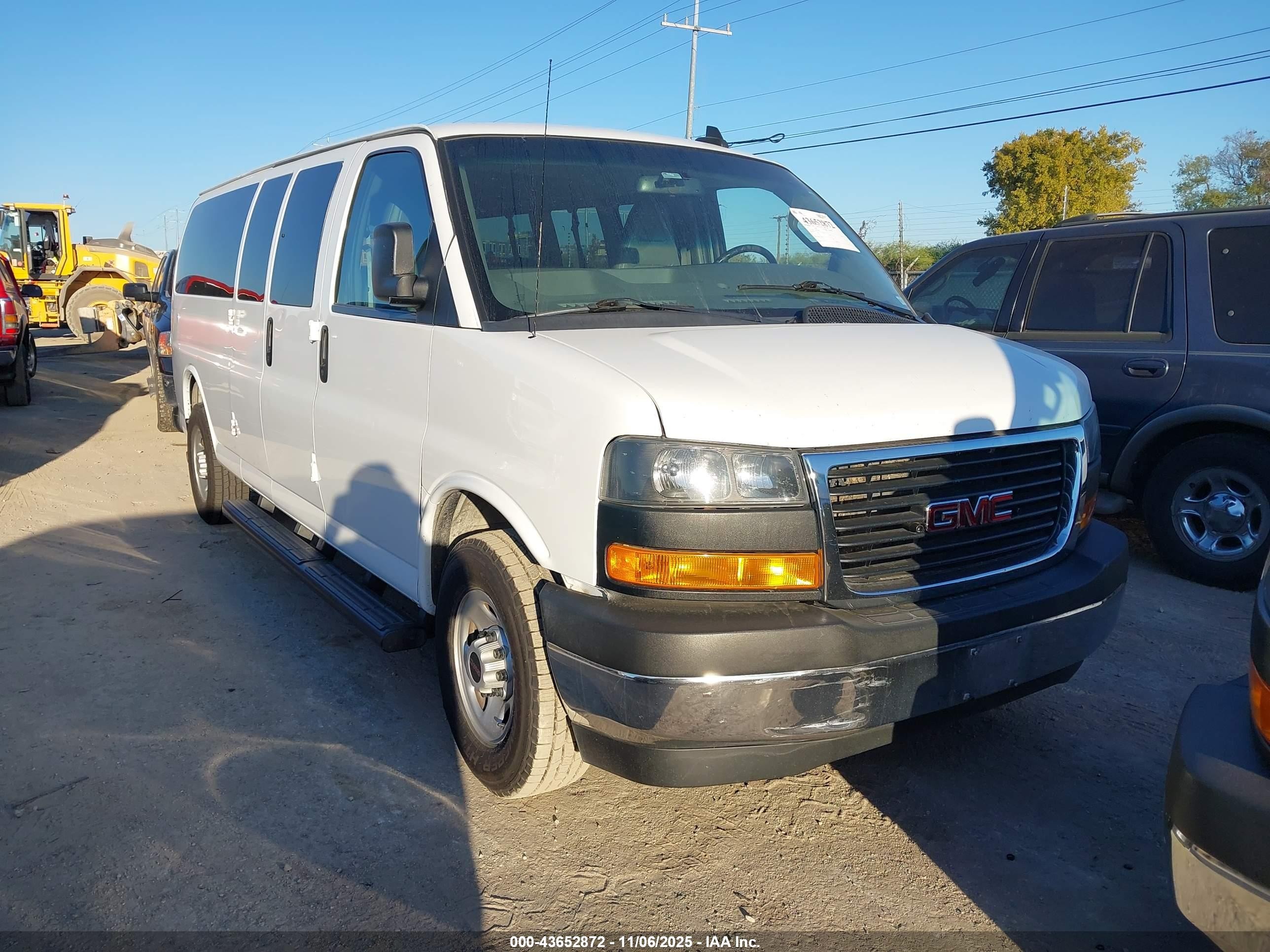 2023 GMC Savana LS, VIN 1GJZ7NFP9P1101507 — Бок