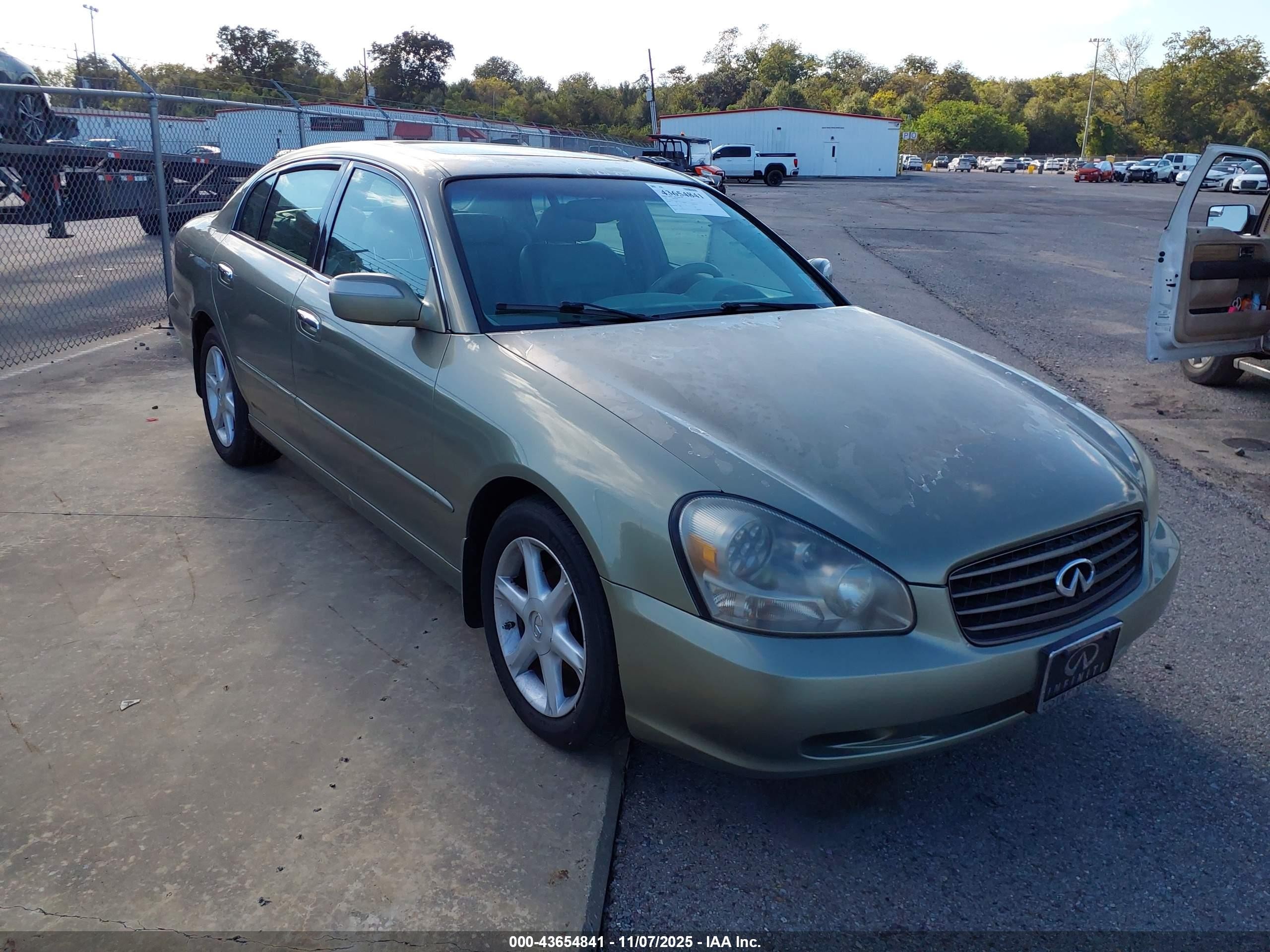 2002 Infiniti Q45, VIN JNKBF01A42M003654 — Front end