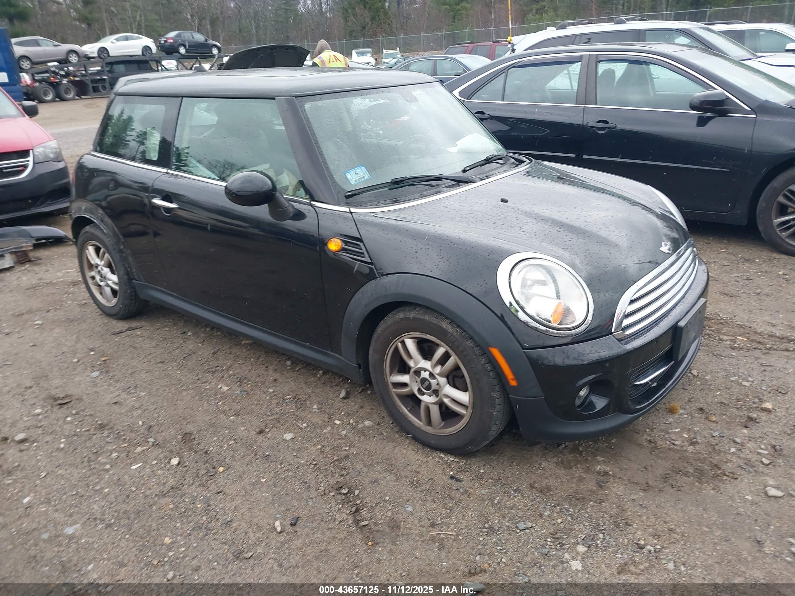 2013 MINI Hardtop, VIN WMWSU3C55DT373915 — Biohazard / chemical