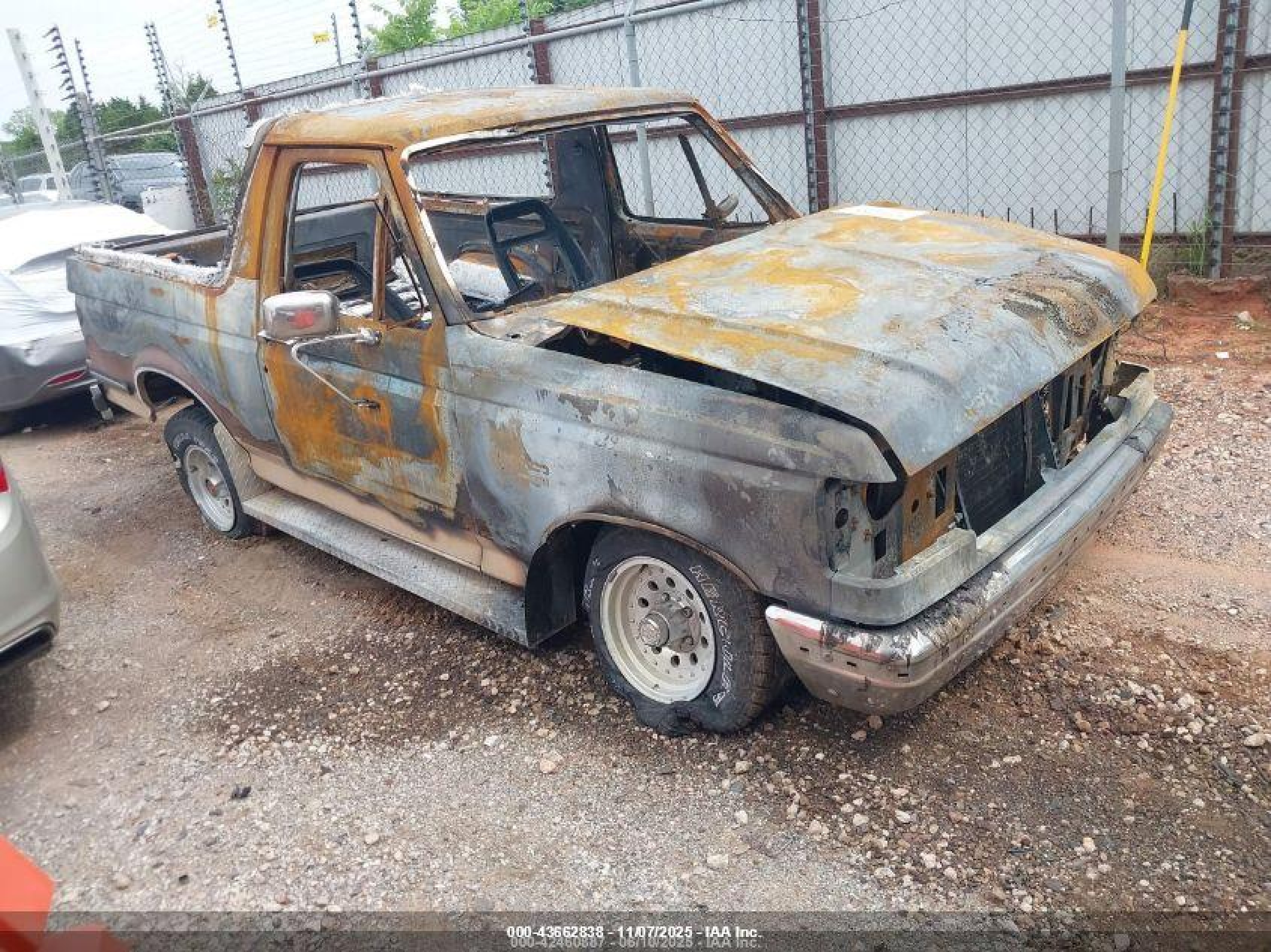 1990 Ford Bronco Custom, VIN 1FMEU15H8LLA97462 — Burn