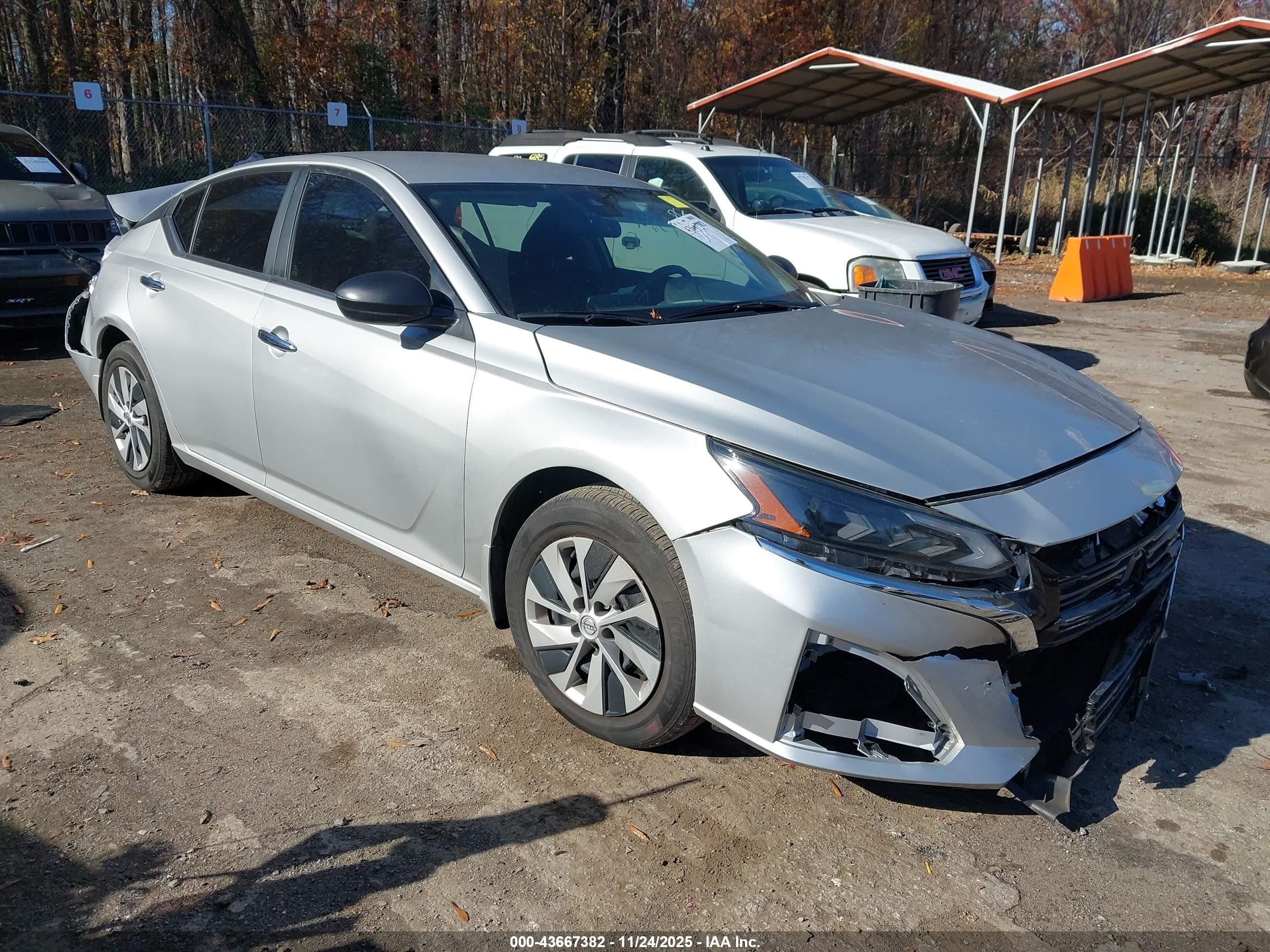 2024 Nissan Altima S, VIN 1N4BL4BV2RN353135 — Rear end