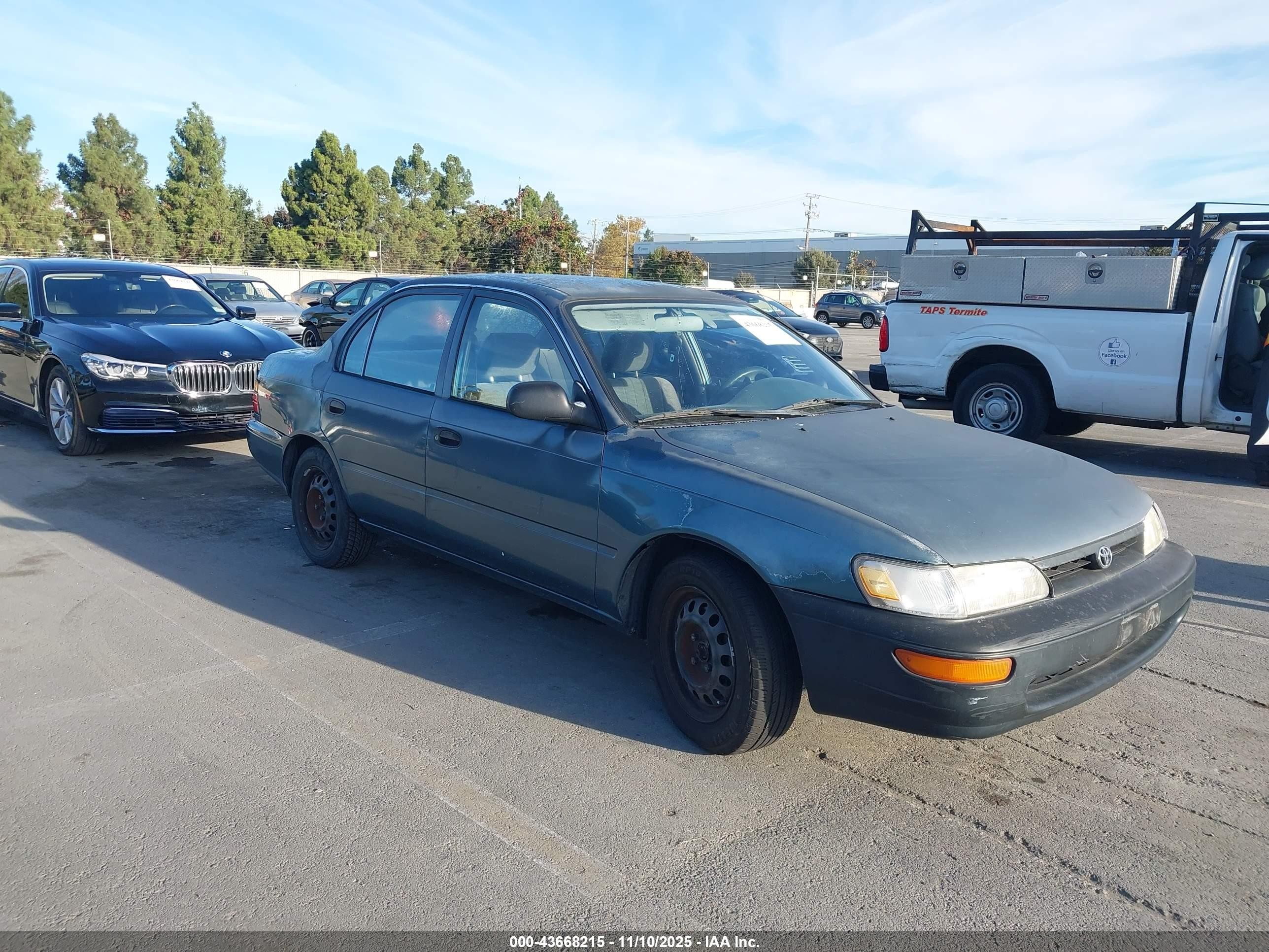1995 Toyota Corolla, VIN 1NXAE04BXSZ232808 — Front end