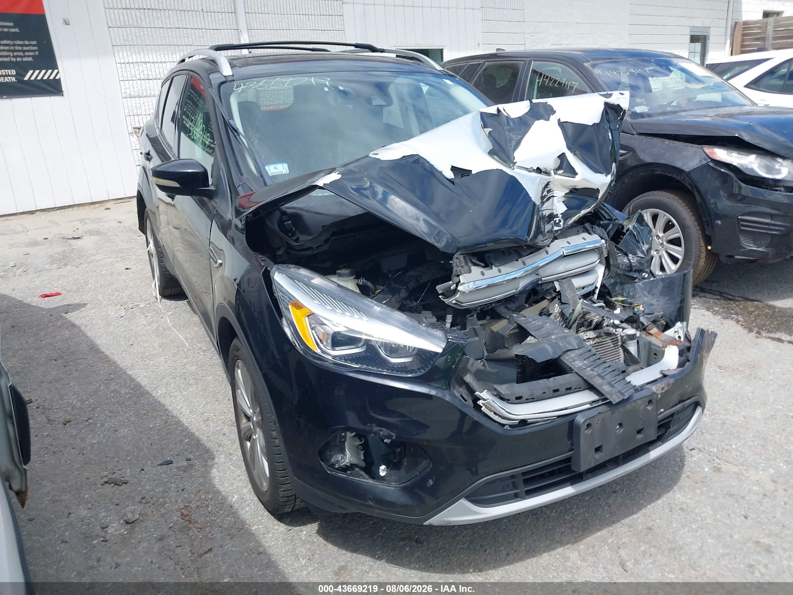 2018 Ford Escape Titanium, VIN 1FMCU9J94JUB92497 — All over