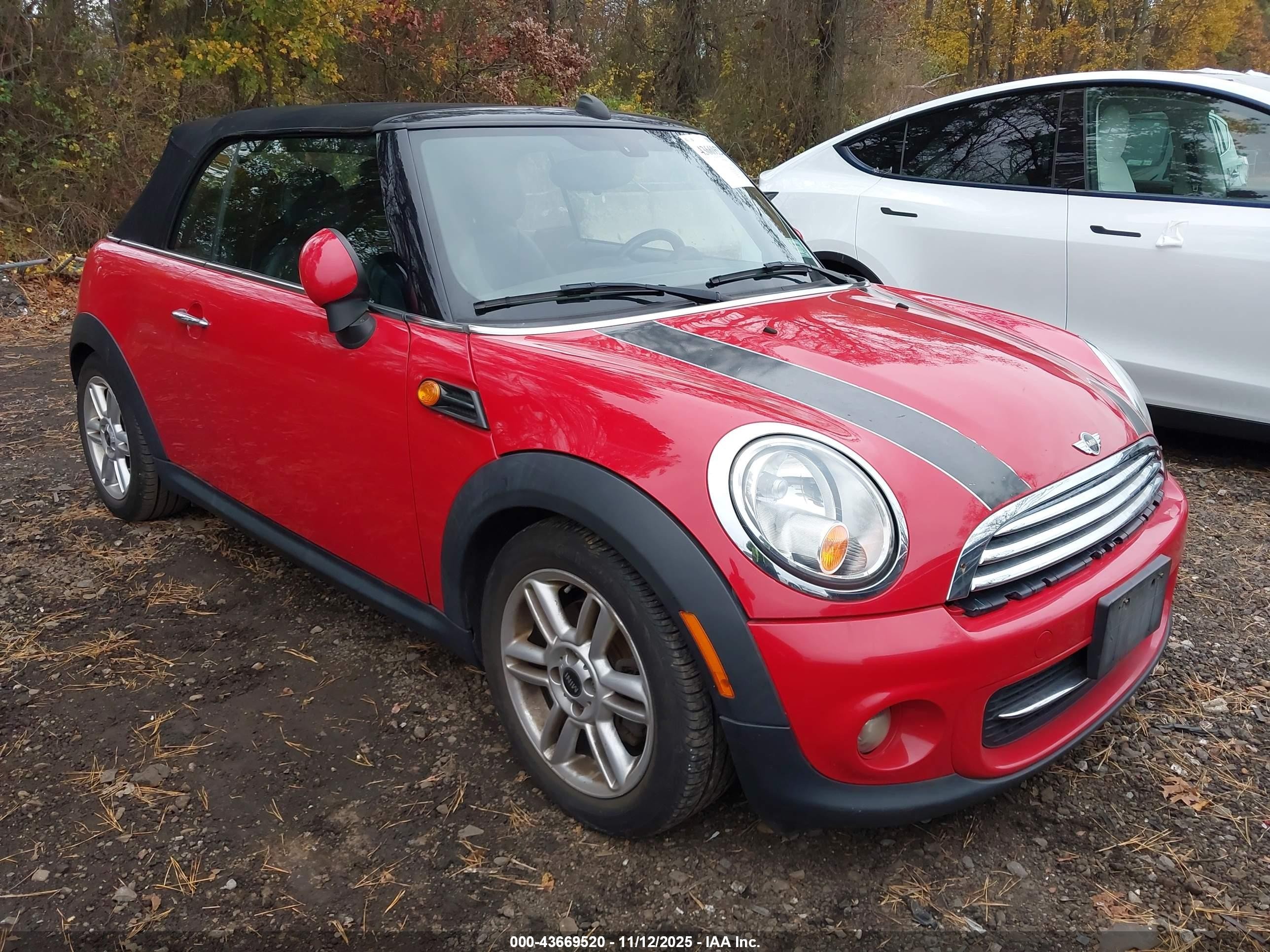 2015 MINI Convertible, VIN WMWZN3C57FT862959 — Перед