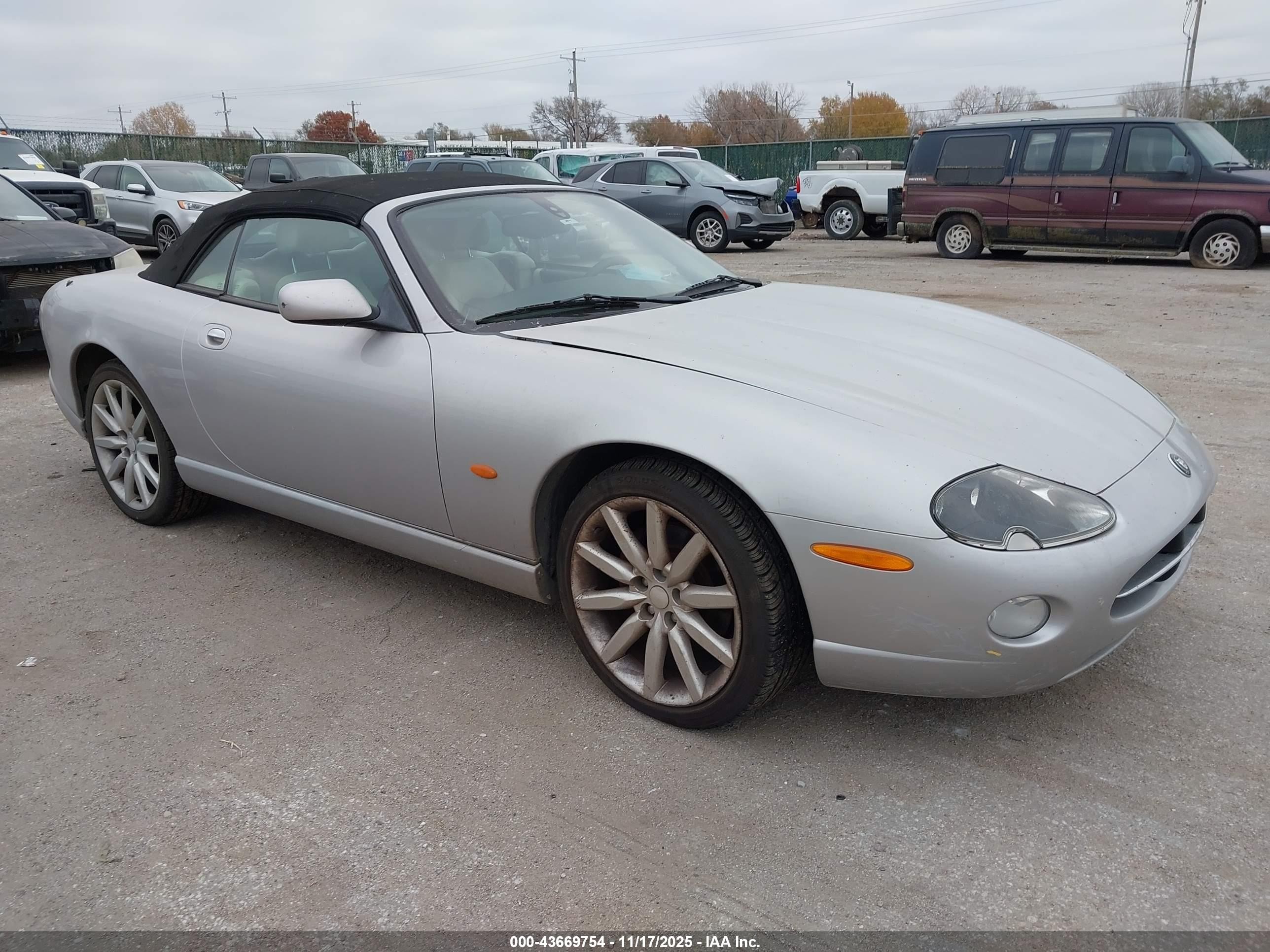2006 Jaguar XK XK8, VIN SAJDA42C762A44883 — Normal wear