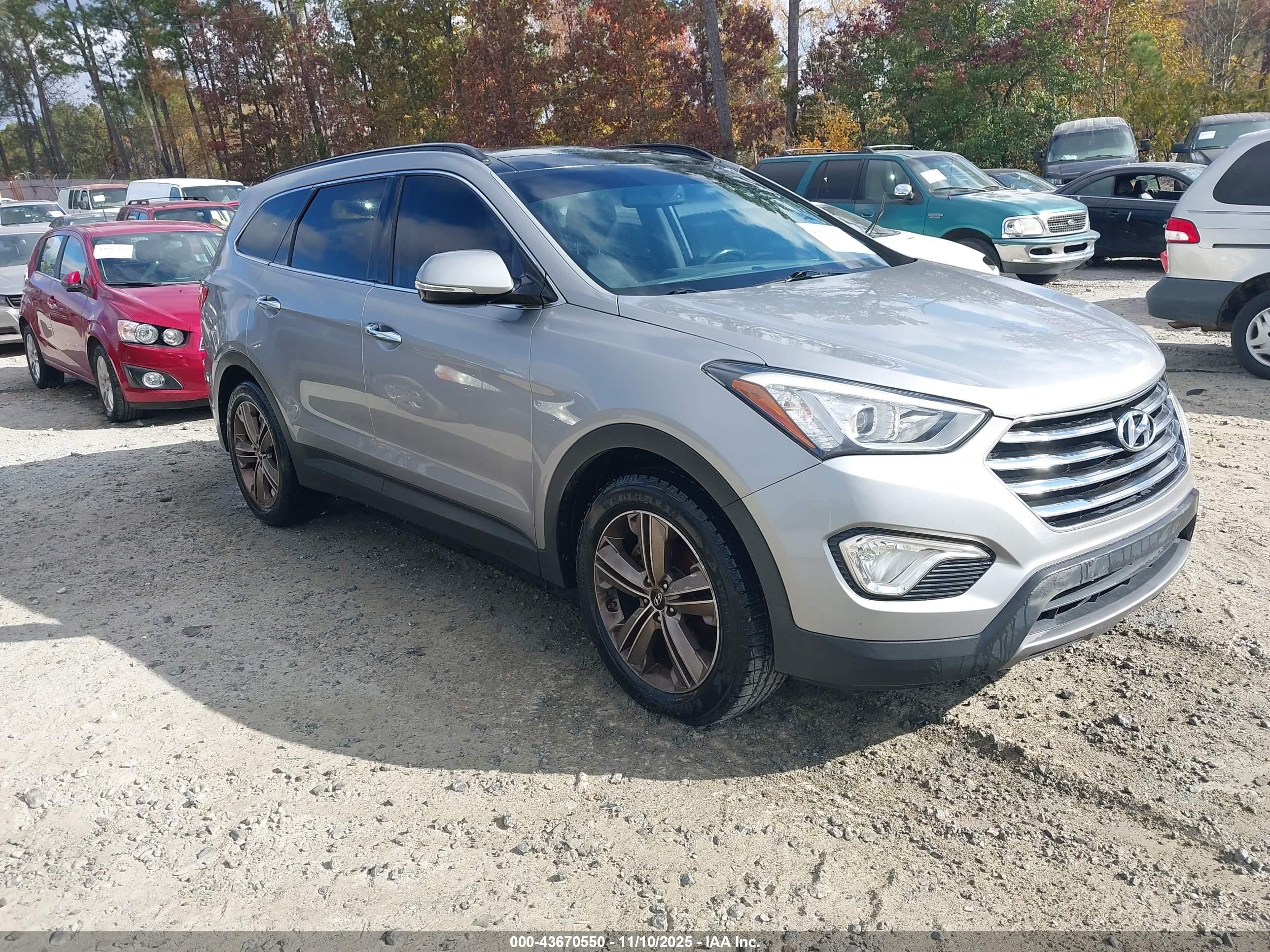 2013 Hyundai Santa Fe Limited, VIN KM8SR4HF9DU001625 — Auction photo