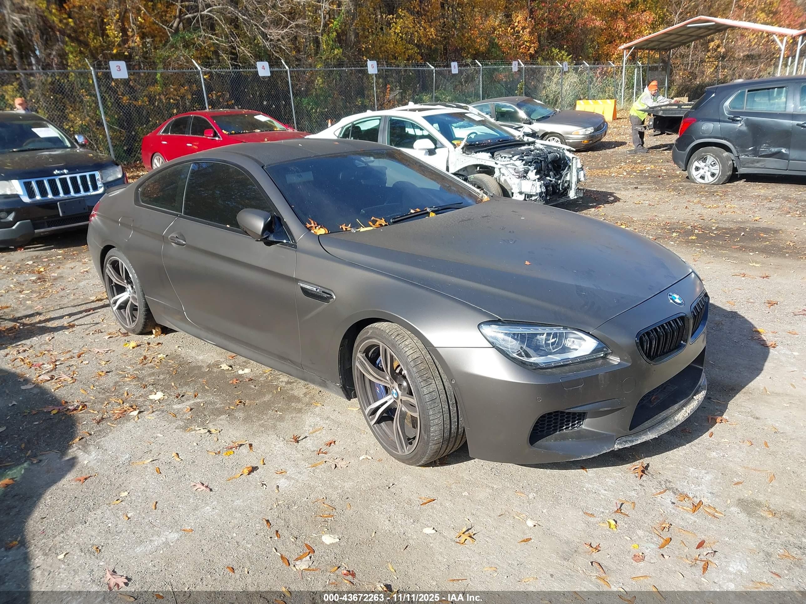 2013 BMW M6, VIN WBSLX9C53DD159722 — Перед