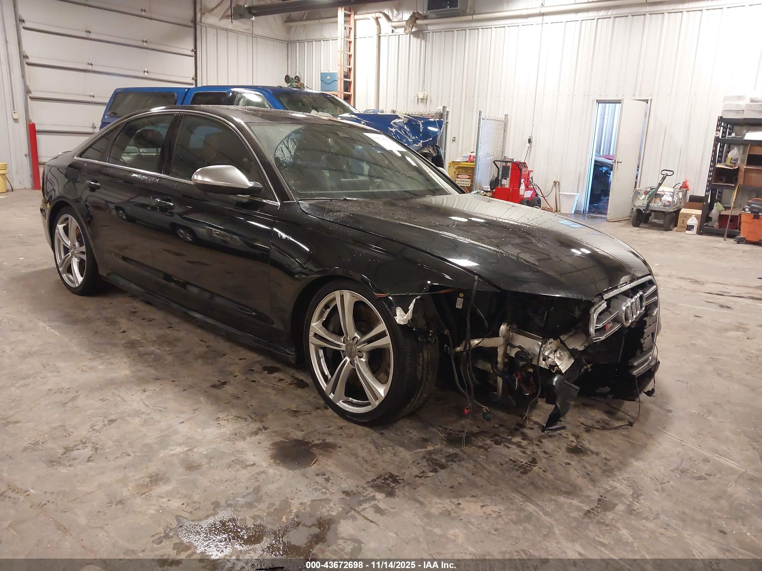 2014 Audi S6 Prestige, VIN WAUF2AFC4EN076467 — Front end