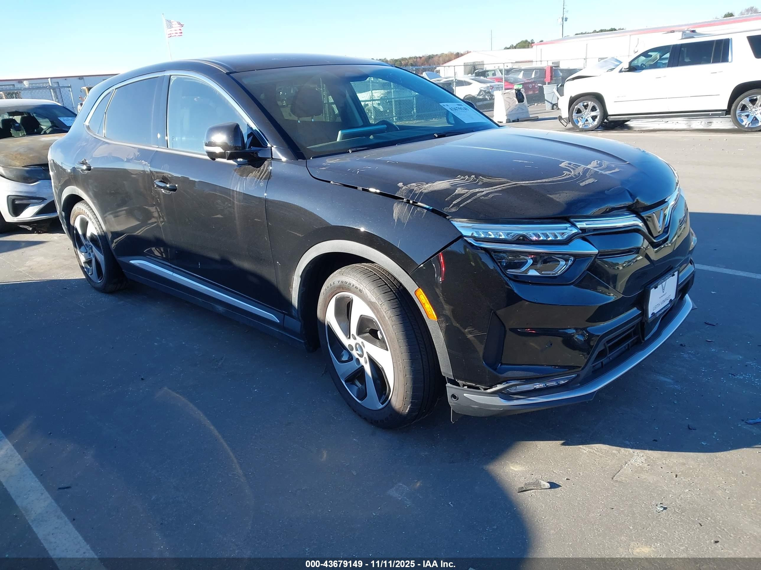 2024 VinFast VF 8 Eco, VIN RLLV1AEB0RH004878 — Front end