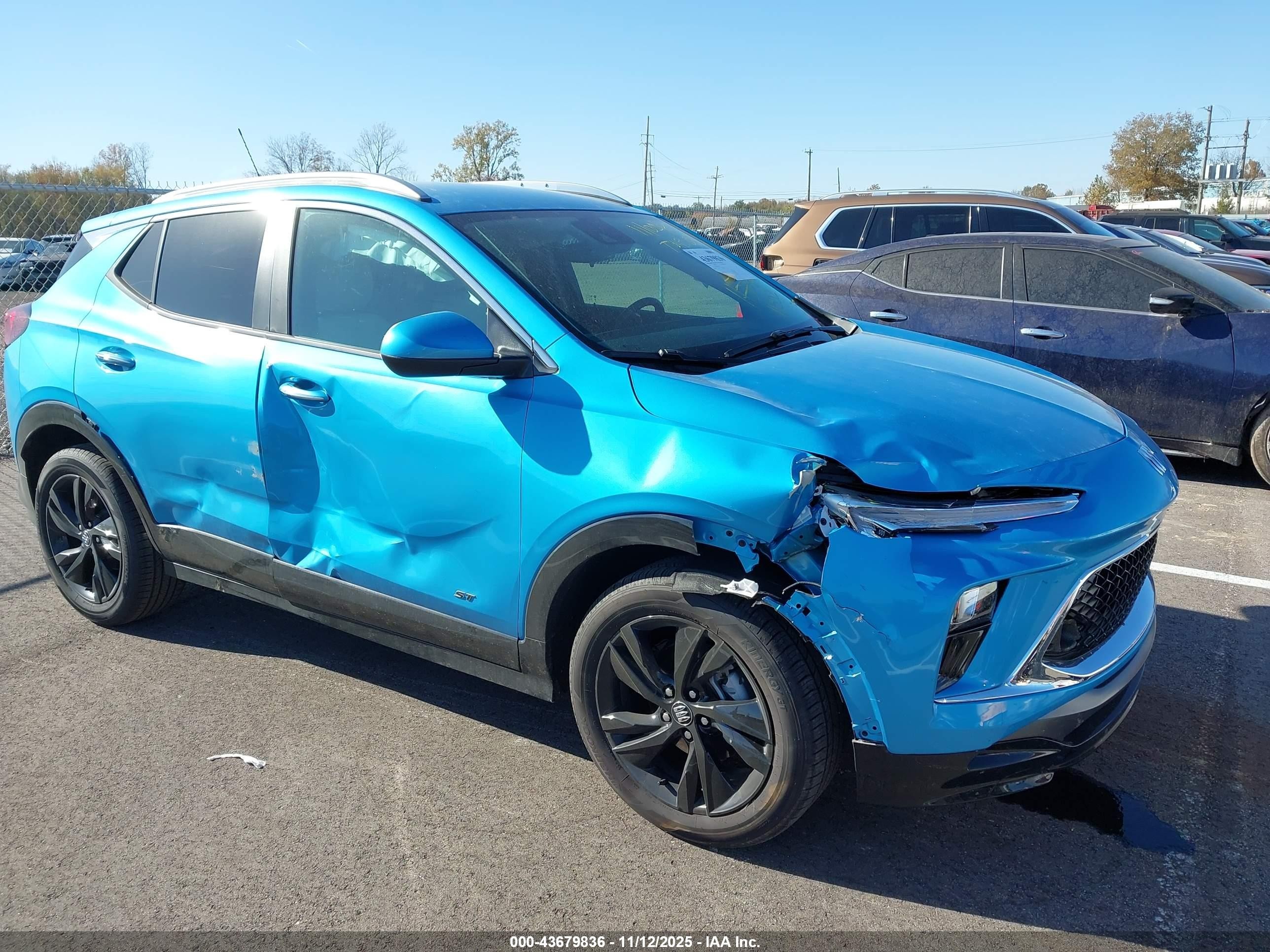2025 Buick Encore GX Sport Touring, VIN KL4AMDSL4SB151982 — Перед