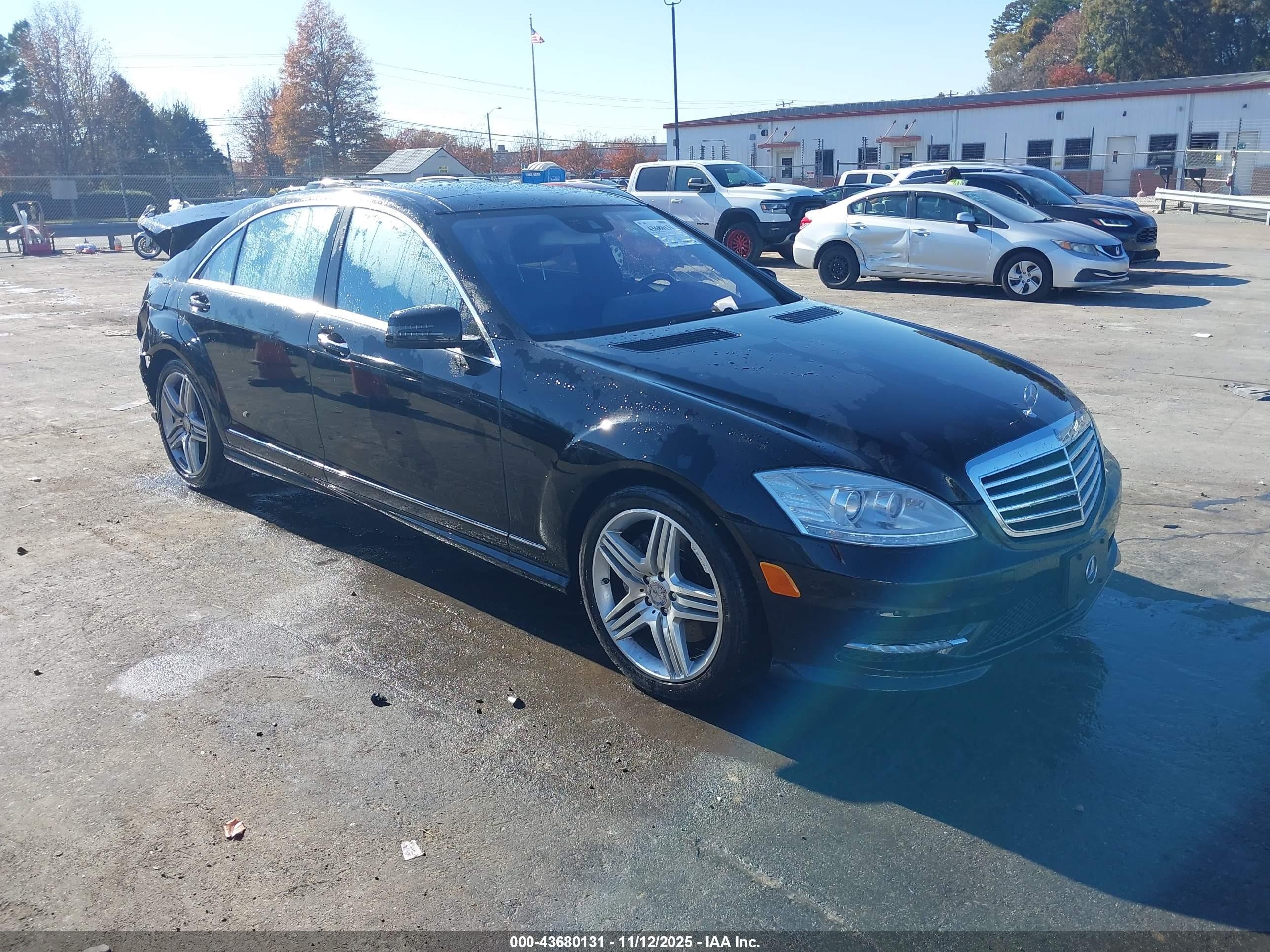 2013 Mercedes-Benz S 550, VIN WDDNG9EB1DA505891 — Rear end