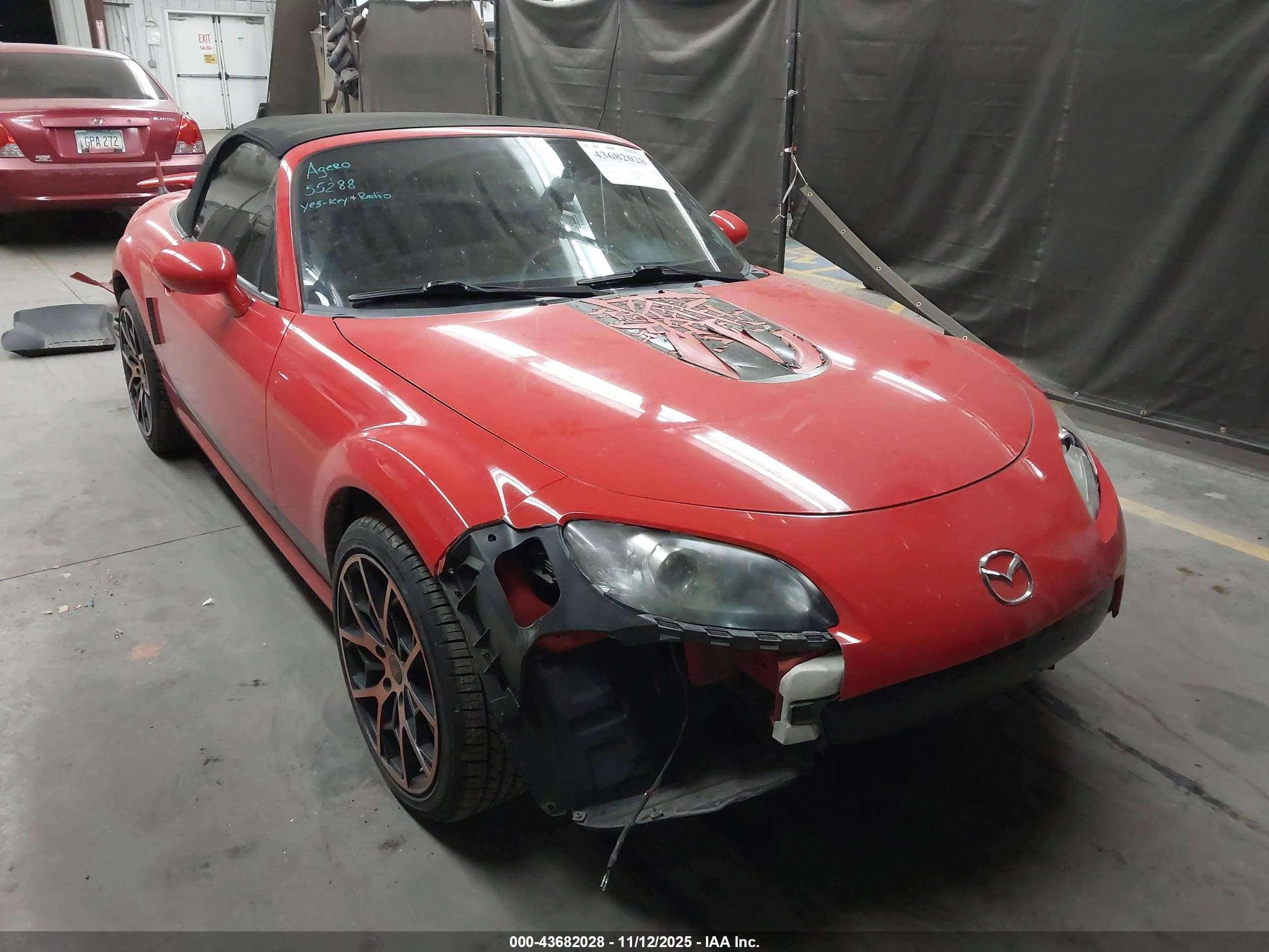 2015 Mazda MX-5 Miata Sport, VIN JM1NC2JF1F0241442 — Front end