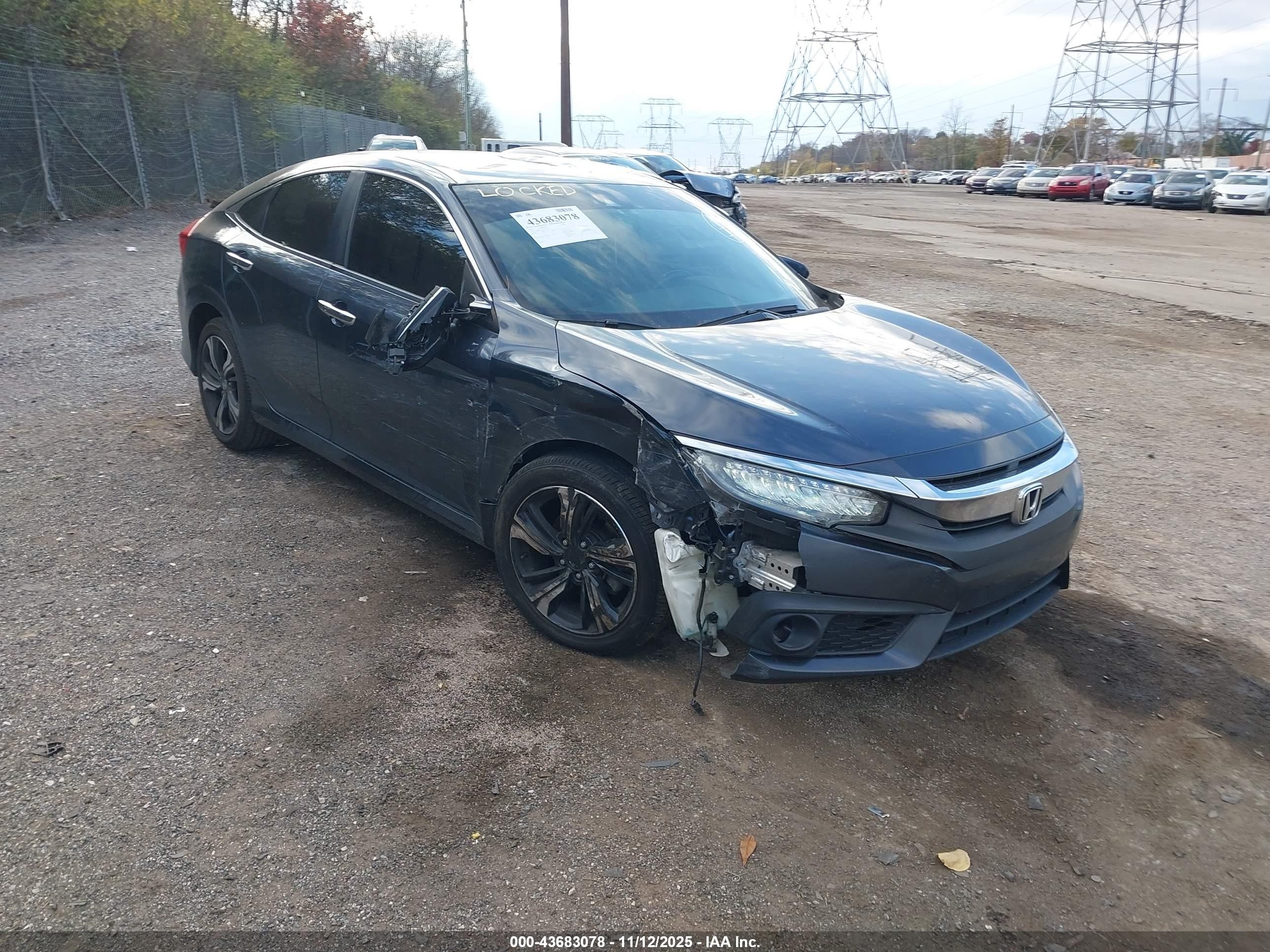 2018 Honda Civic Touring, VIN JHMFC1F90JX013058 — Auction photo