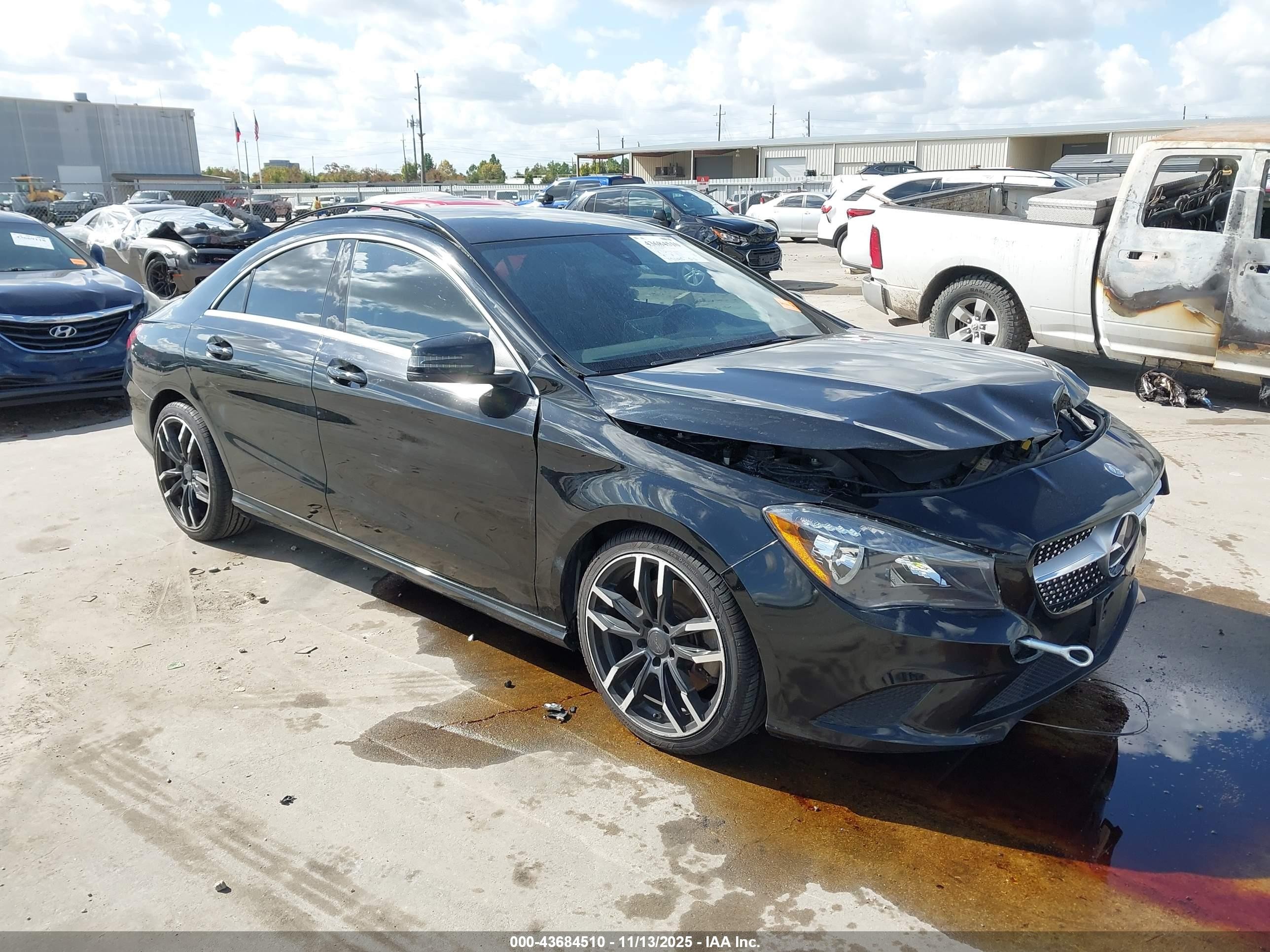 2015 Mercedes-Benz CLA 250, VIN WDDSJ4EB4FN252746 — Front end