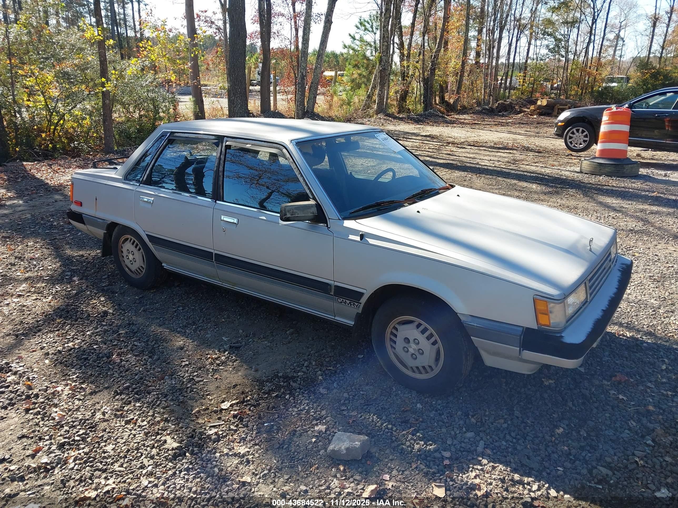1985 Toyota Camry LE, VIN JT2SV16E3F0290822 — Normal wear