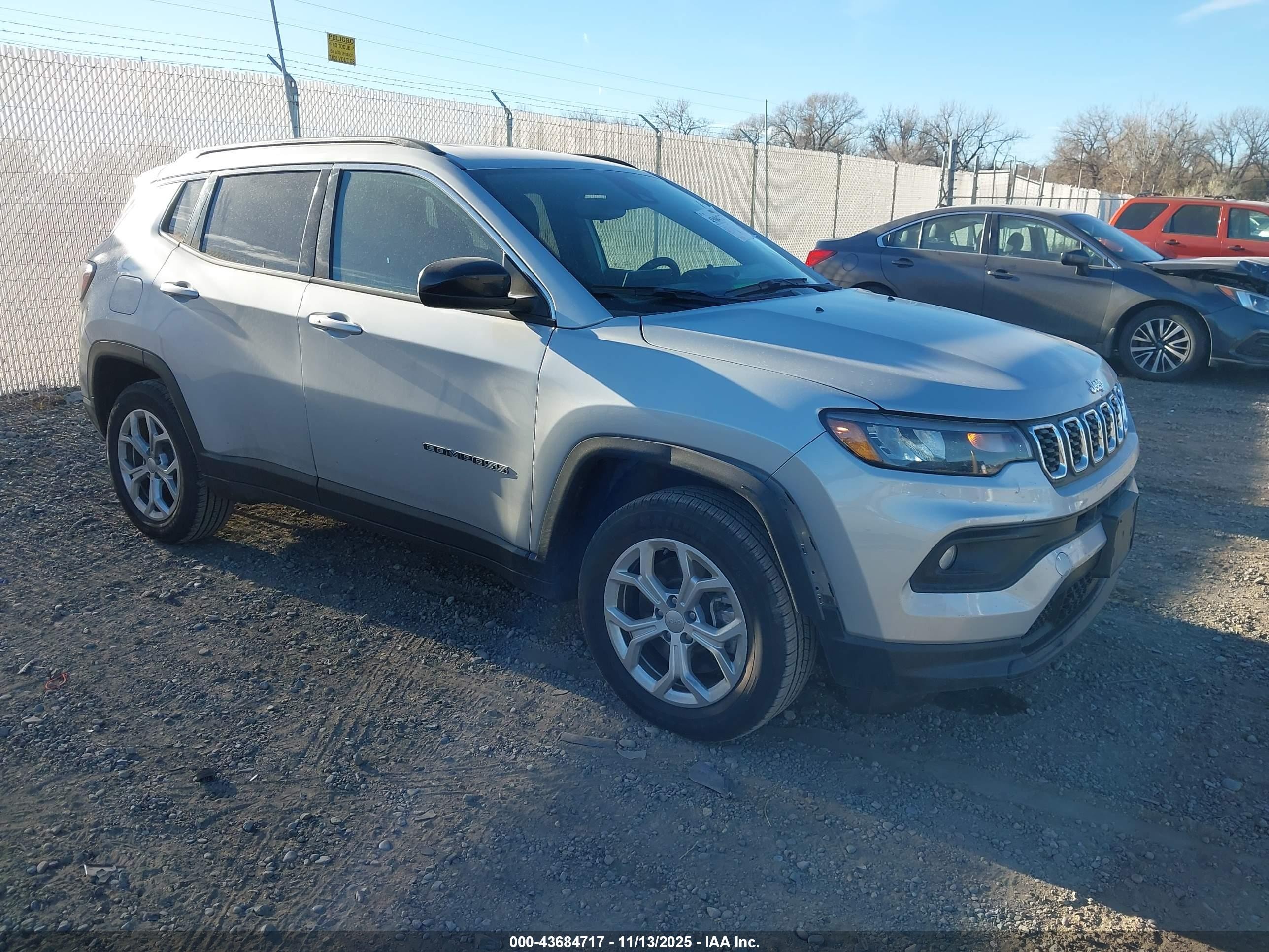 2024 Jeep Compass Latitude, VIN 3C4NJDBN2RT111183 — Front end