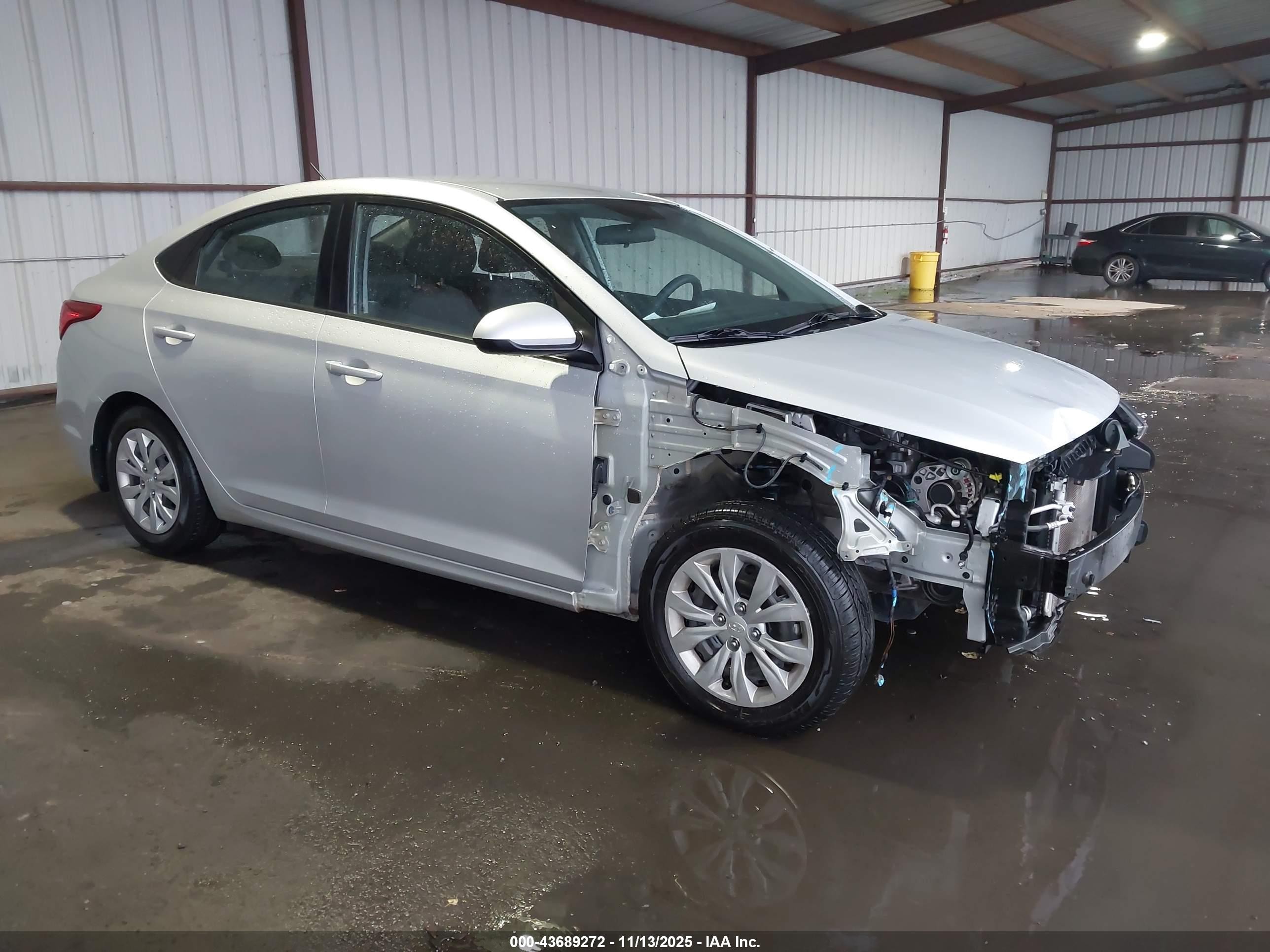 2020 Hyundai Accent SEL, VIN 3KPC24A61LE122413 — Front end