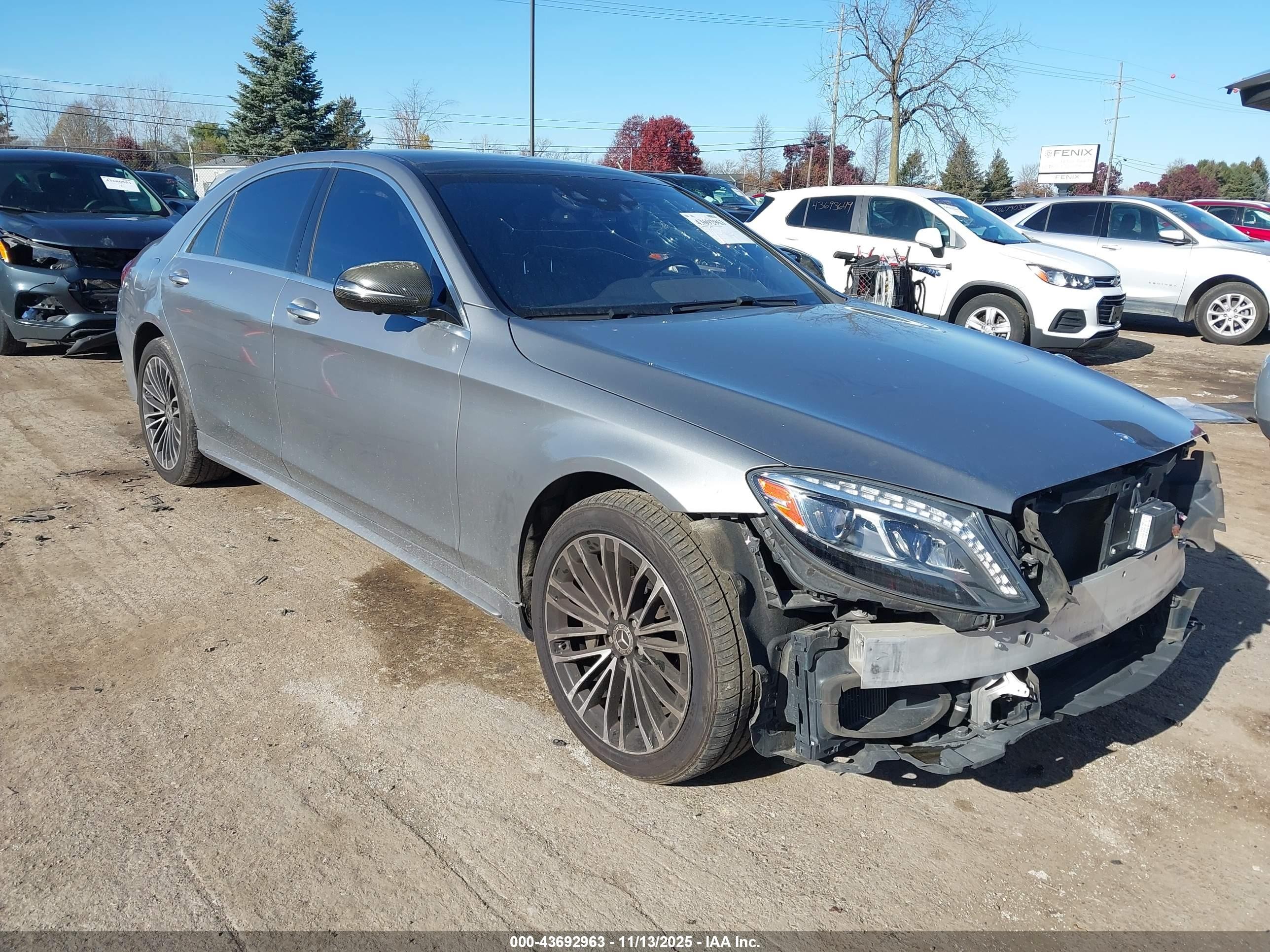 2015 Mercedes-Benz S 550, VIN WDDUG8CBXFA137643 — Front end