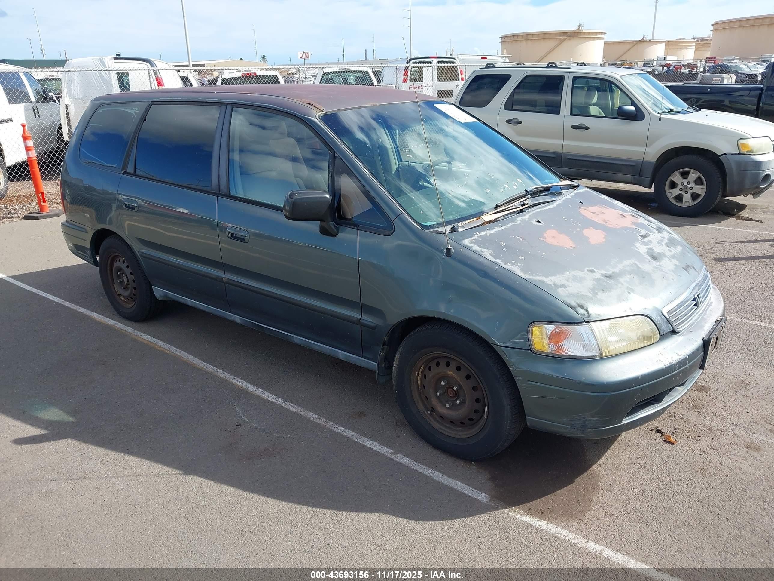 1997 Honda Odyssey LX, VIN JHMRA1842VC006288 — Front end
