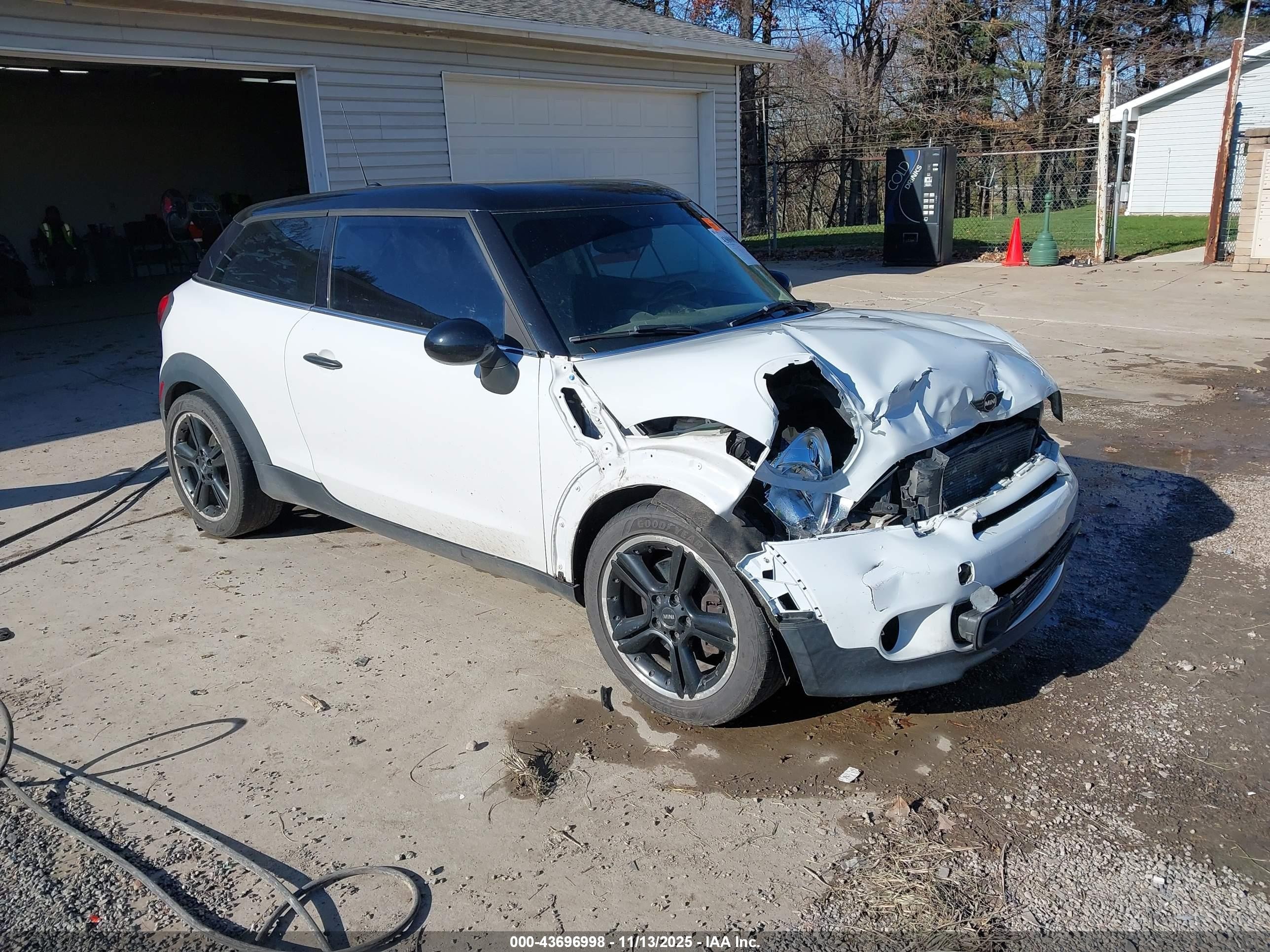 2013 MINI Paceman S ALL4, VIN WMWSS7C51DWN52075 — Front end