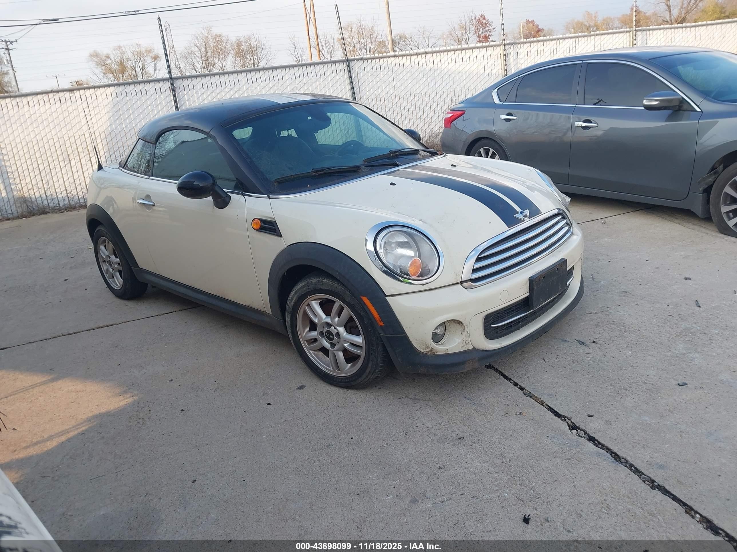 2012 MINI Coupe, VIN WMWSX1C52CT300155 — Обычный износ