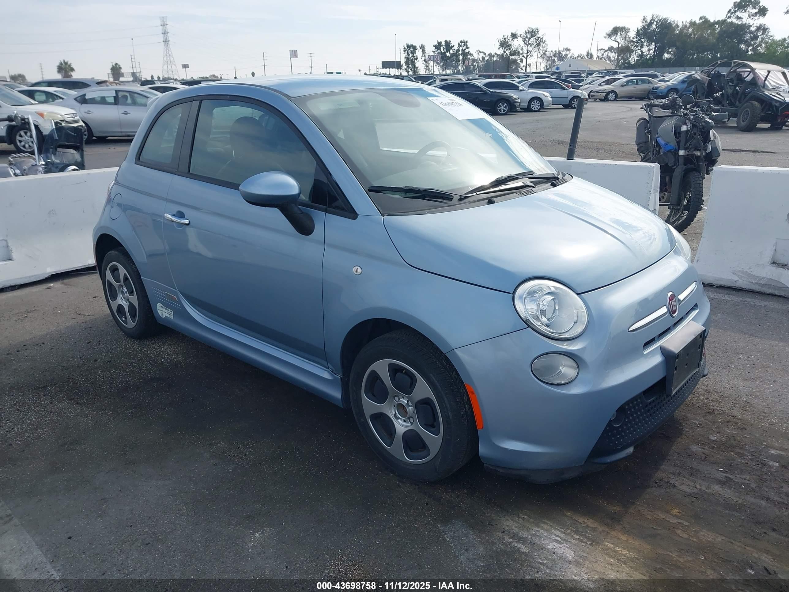 2015 FIAT 500e, VIN 3C3CFFGE0FT726120 — Repossession