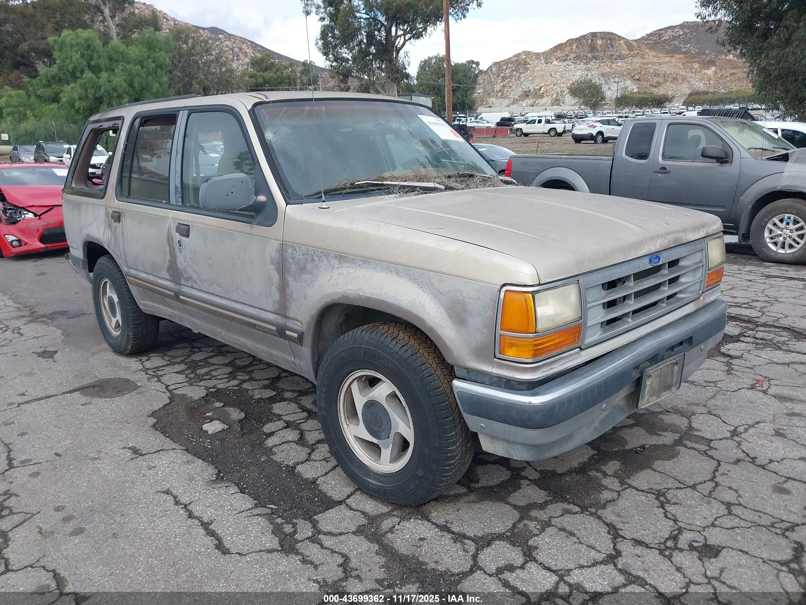 1992 Ford Explorer Eddie Bauer, VIN 1FMDU32X4NUC88618 — Biohazard / chemical