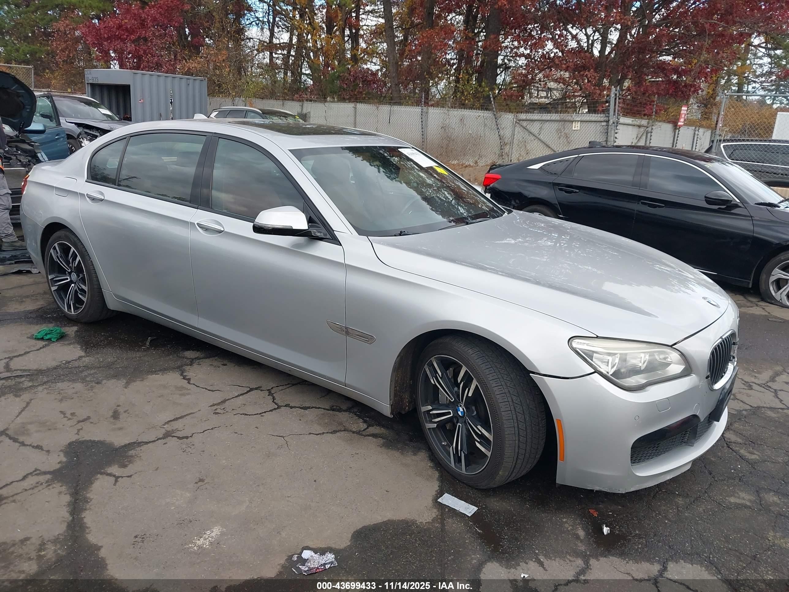 2013 BMW 7 Series 750Li xDrive, VIN WBAYF8C50DD140147 — Side