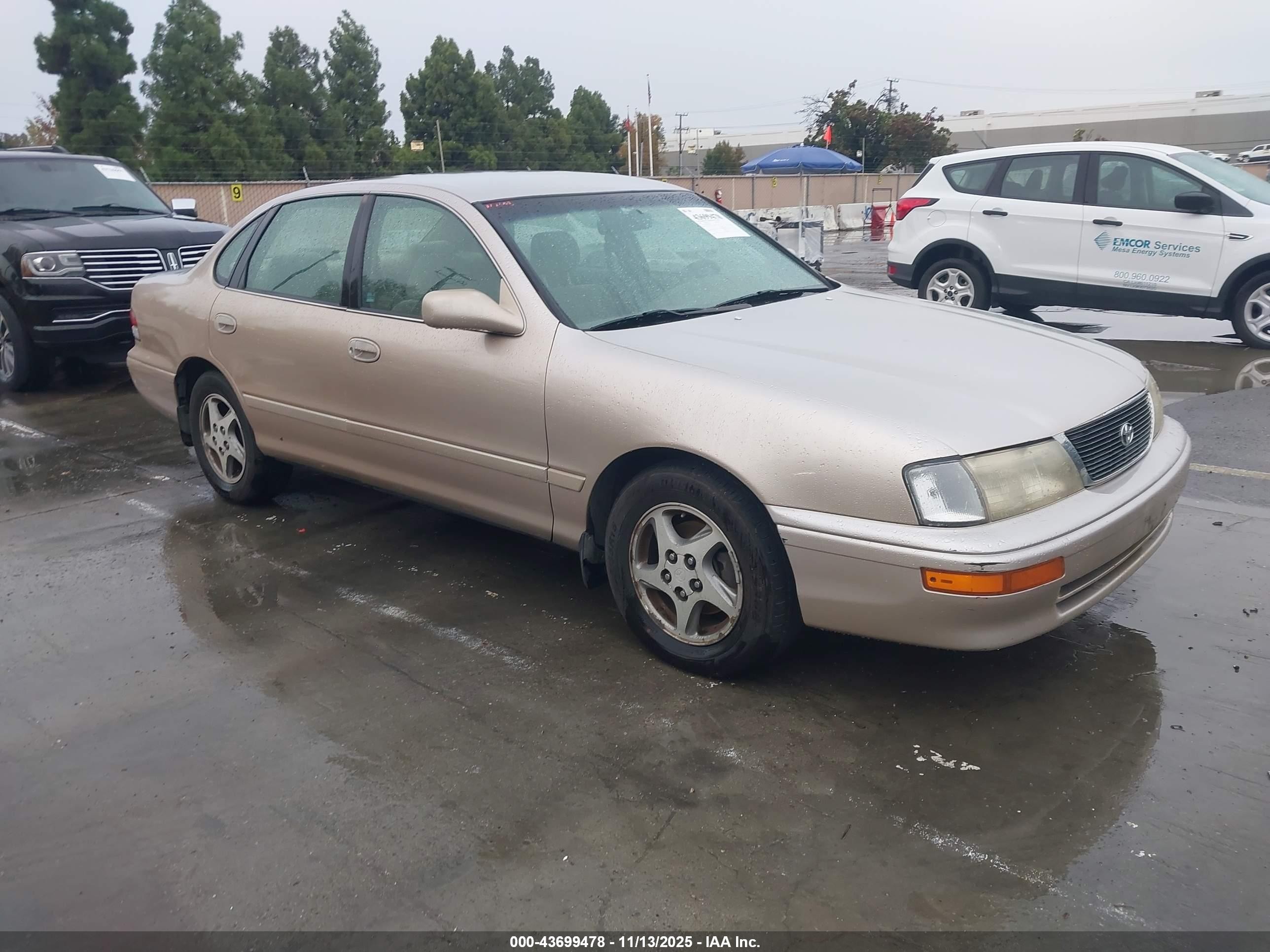 1997 Toyota Avalon XL, VIN 4T1BF12B4VU198167 — Rear end