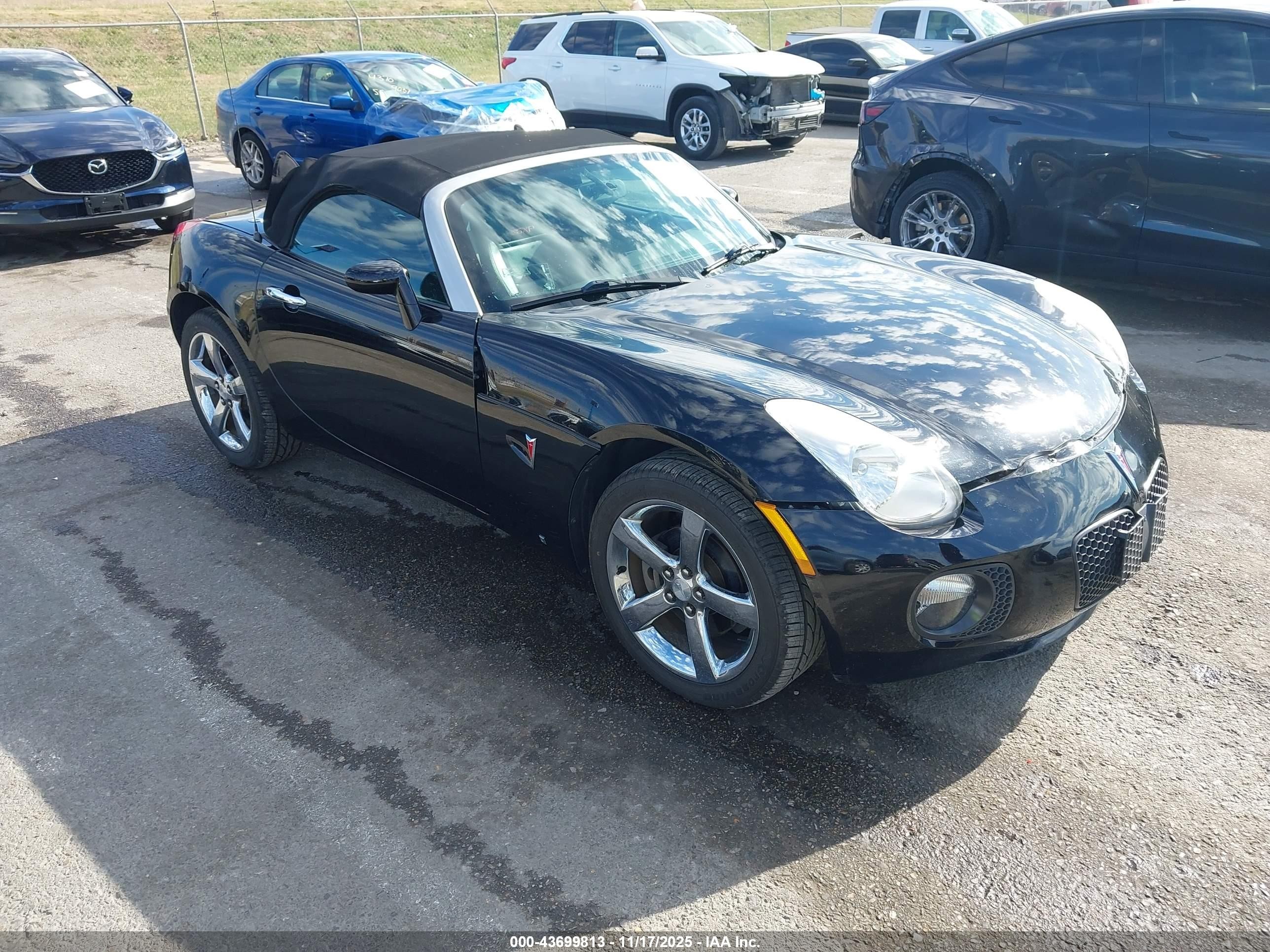 2007 Pontiac Solstice GXP, VIN 1G2MG35X37Y118578 — Front end