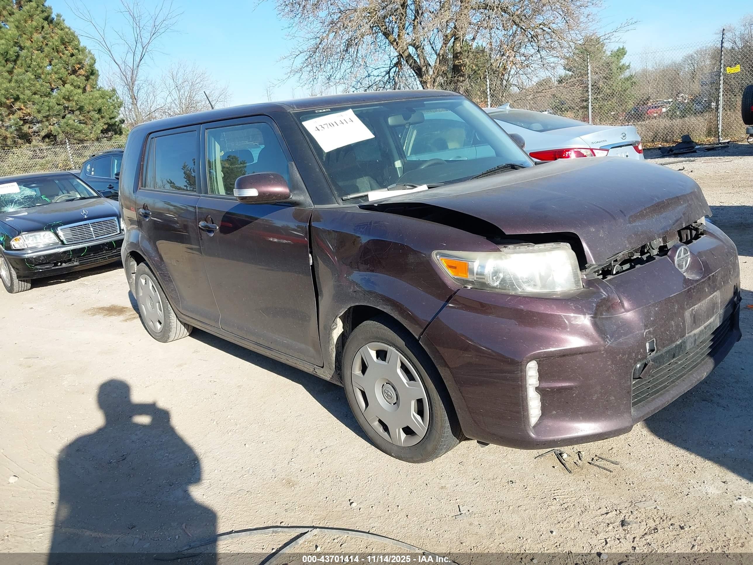 2014 Scion xB, VIN JTLZE4FEXEJ063793 — Front end