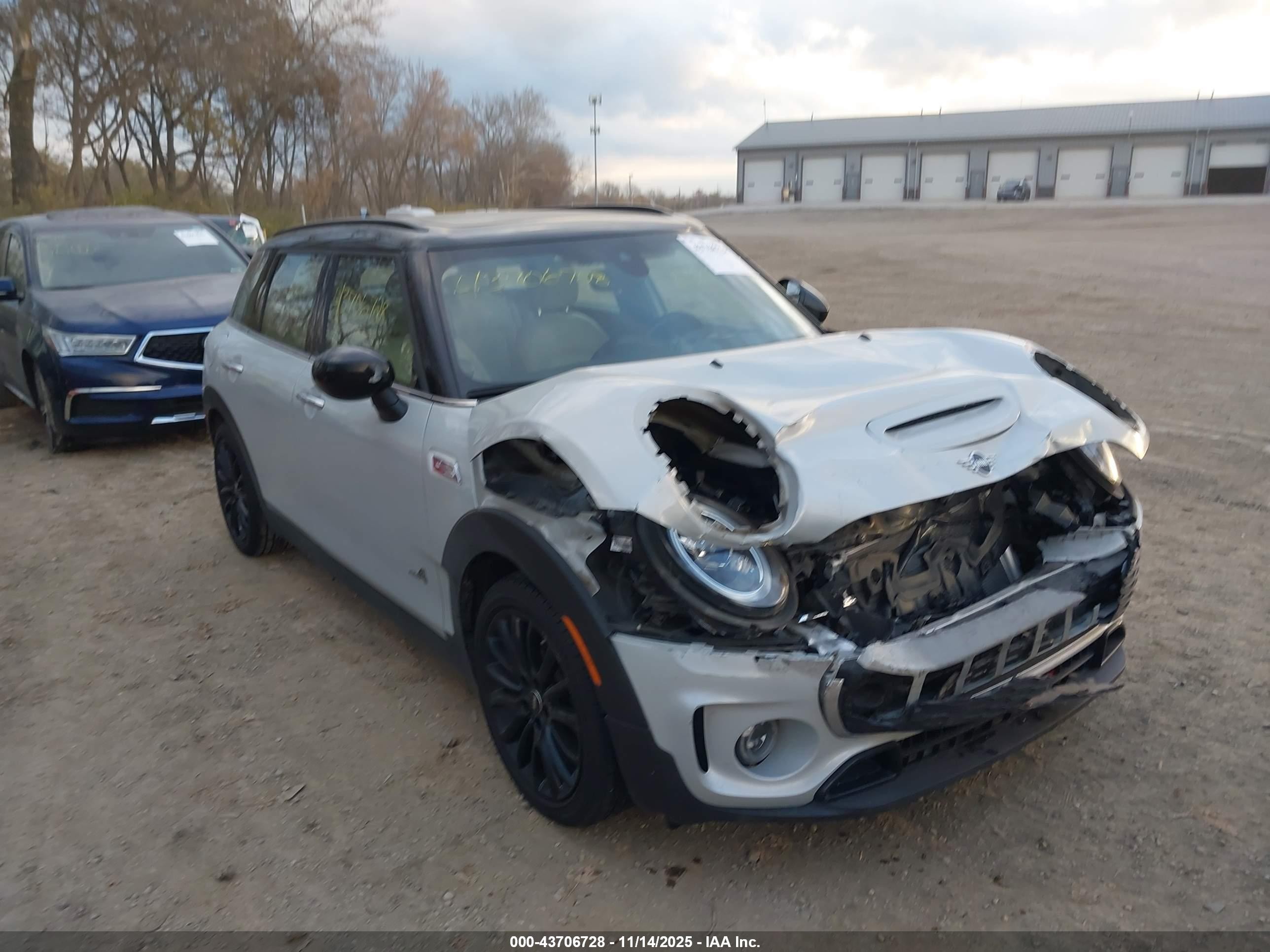 2021 MINI Clubman Cooper S, VIN WMWXJ1C00M2N85909 — Front end