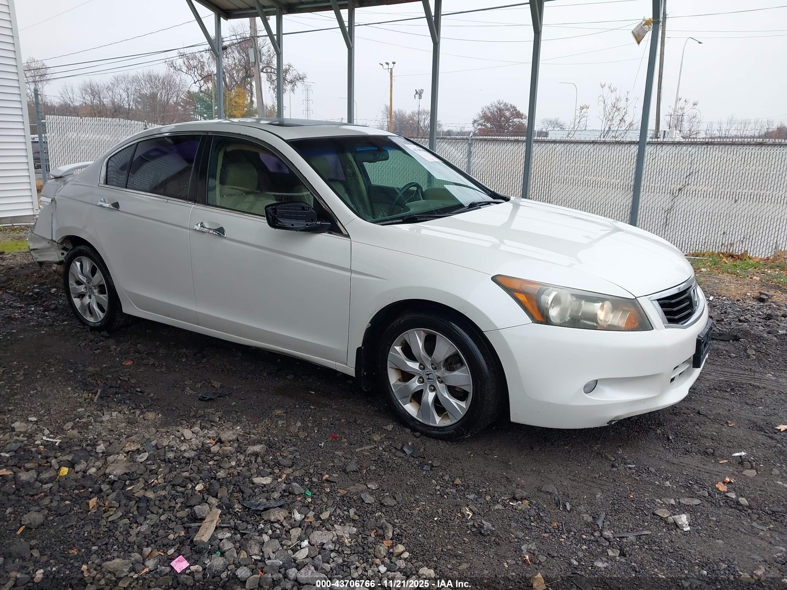 2010 Honda Accord EX-L, VIN 1HGCP3F87AA030682 — Rear end
