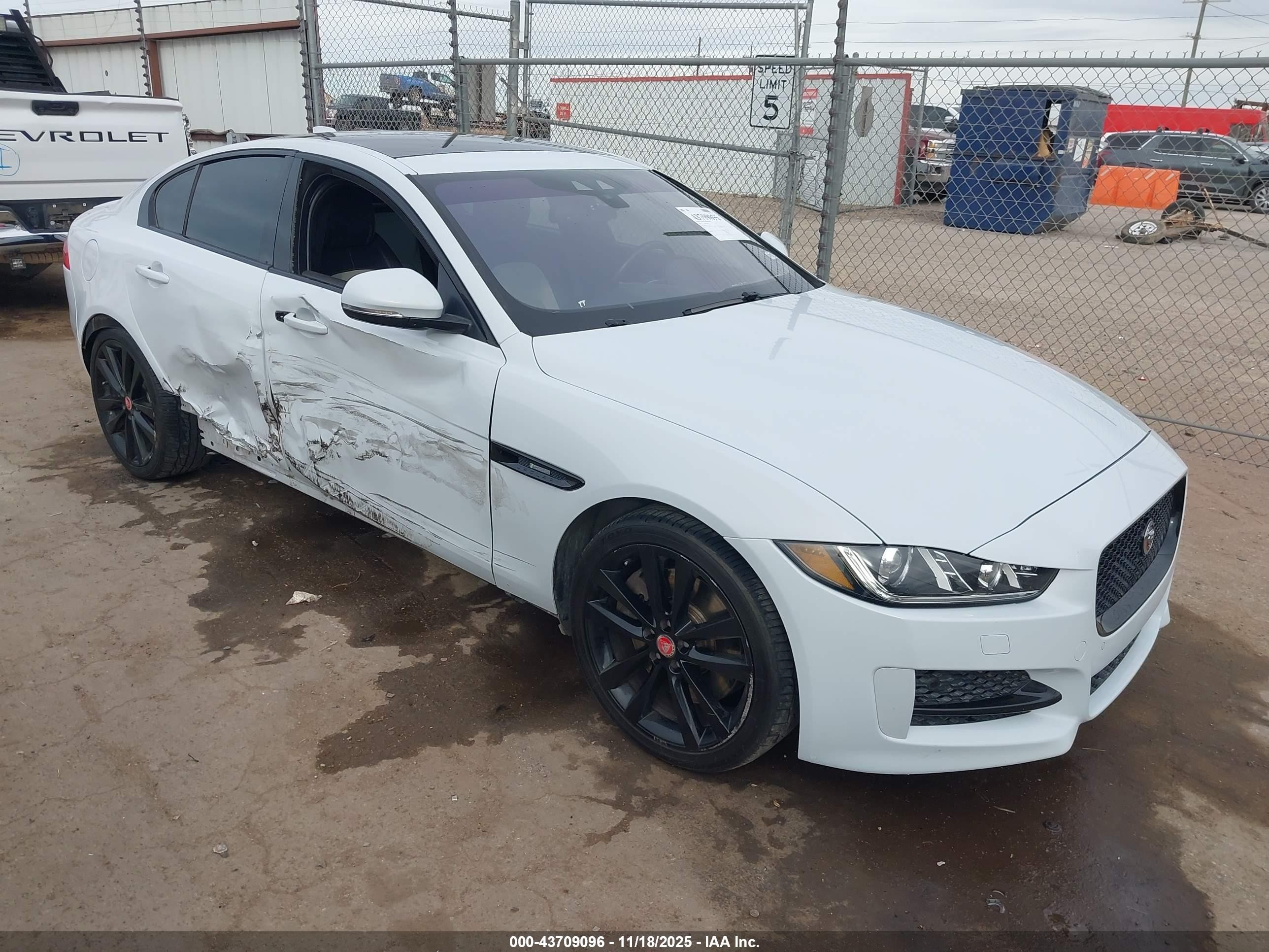 2017 Jaguar XE 35t R-Sport, VIN SAJAF4BV1HA960003 — Side